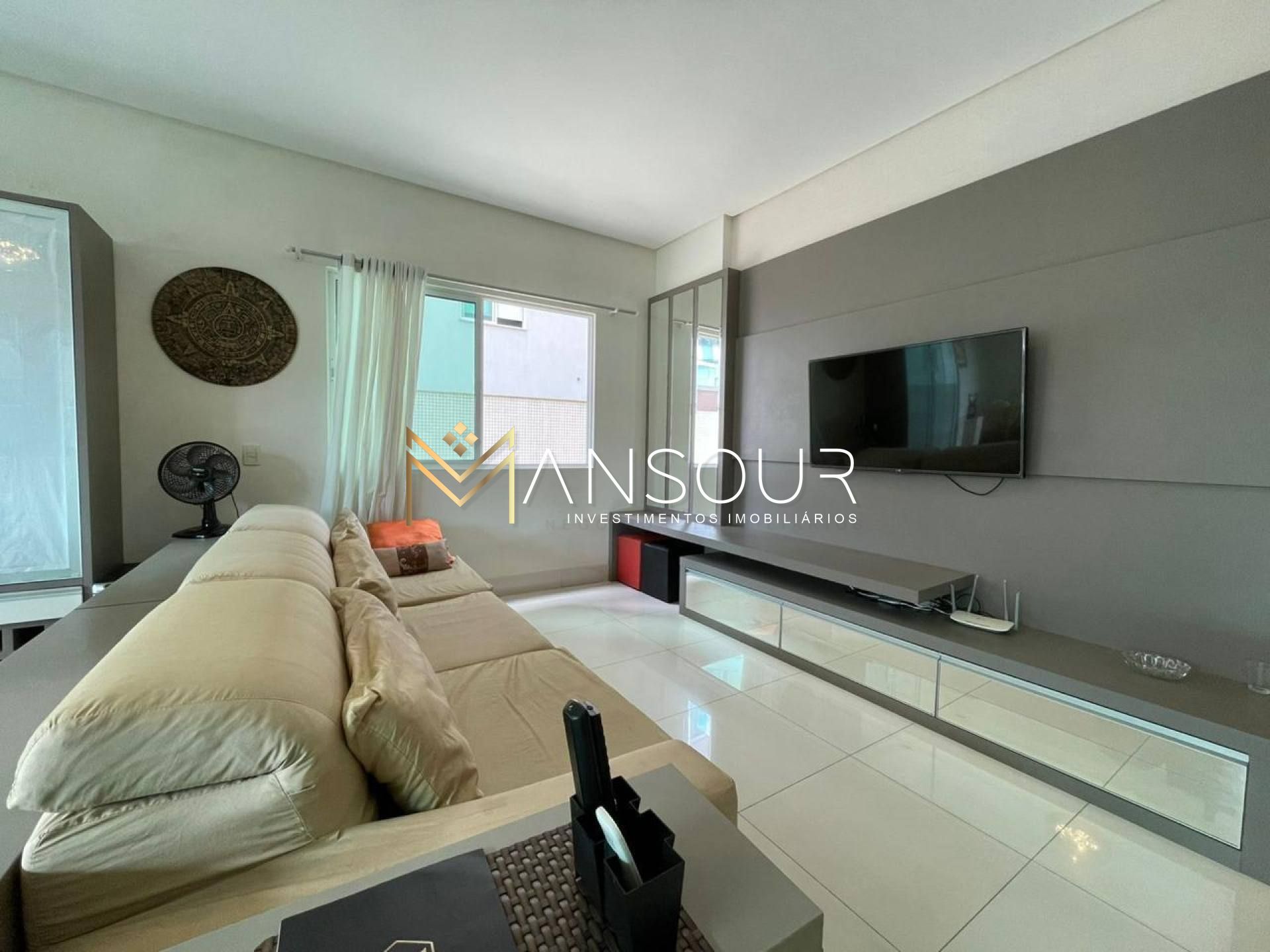 Apartamento Para Vender com 03 quartos 03 suítes no bairro Meia Praia em Itapema