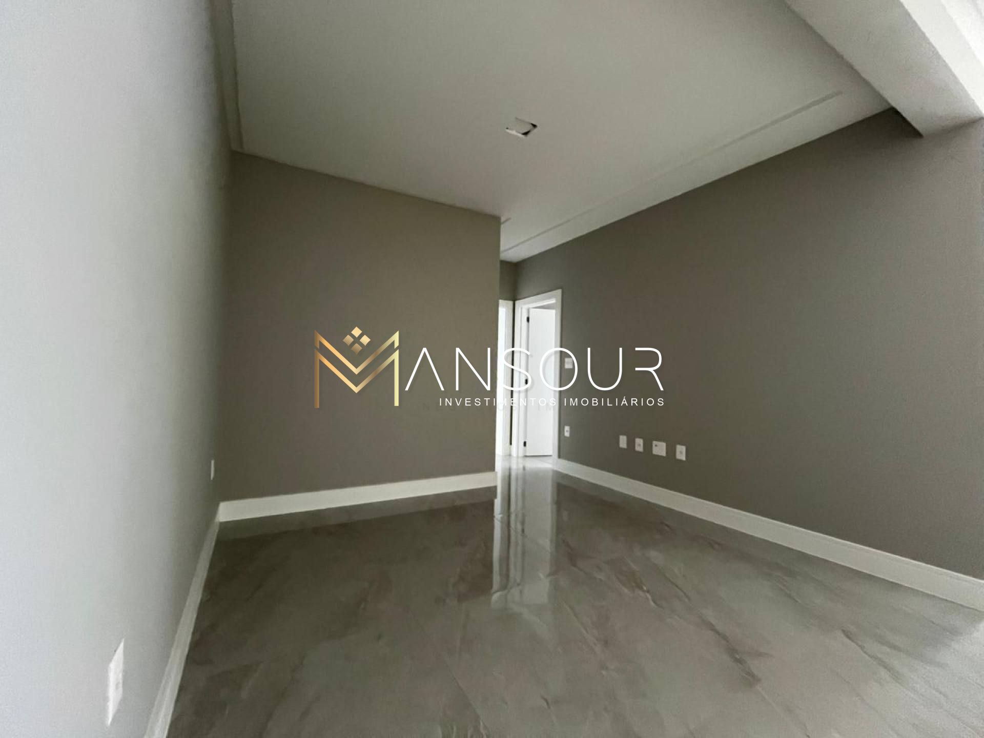 Apartamento Para Vender com 02 quartos 02 suítes no bairro Balneário Perequê em Porto Belo