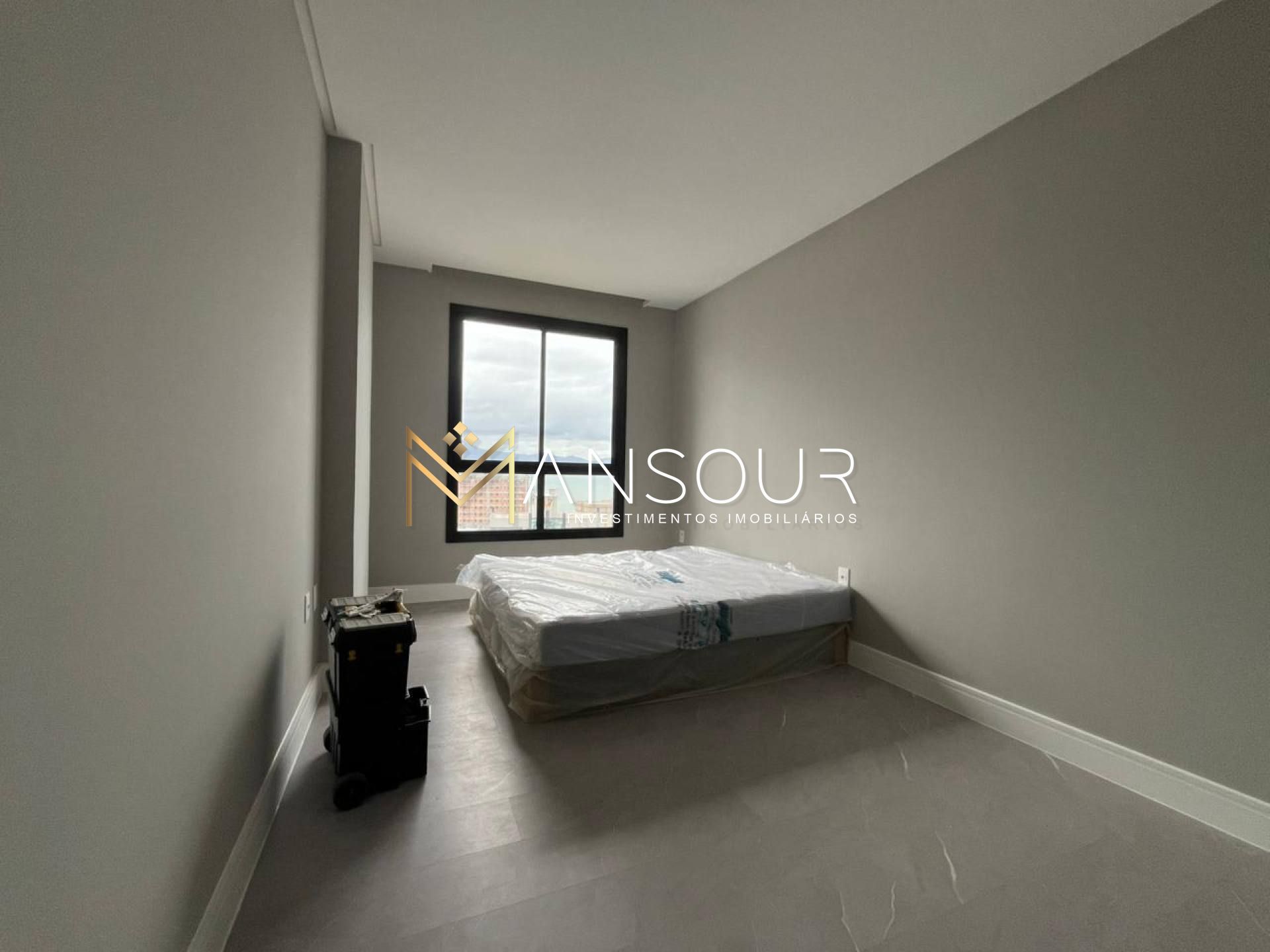 Apartamento Para Vender com 02 quartos 02 suítes no bairro Balneário Perequê em Porto Belo