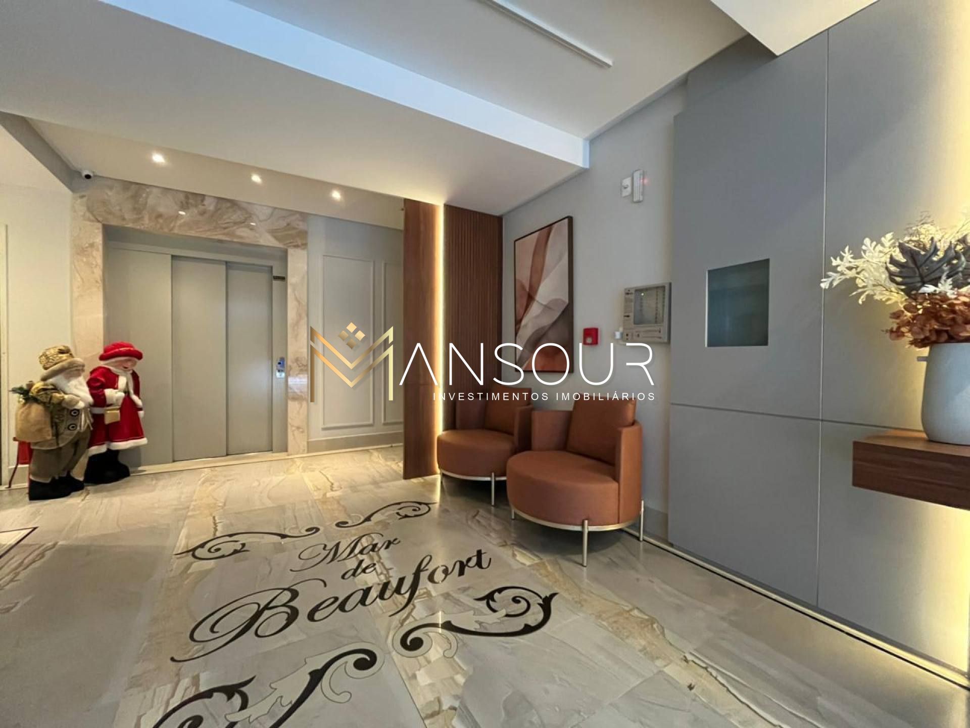 Apartamento Para Vender com 03 quartos 04 suítes no bairro Meia Praia em Itapema