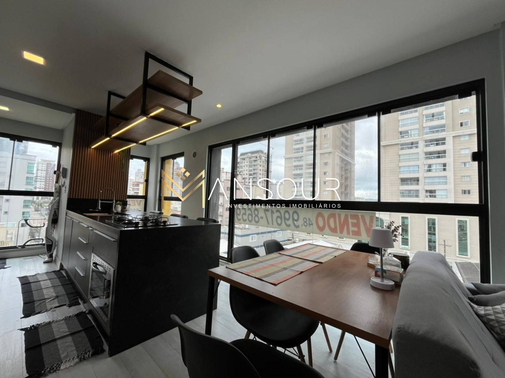 Apartamento Para Vender com 02 quartos 02 suítes no bairro Meia Praia em Itapema