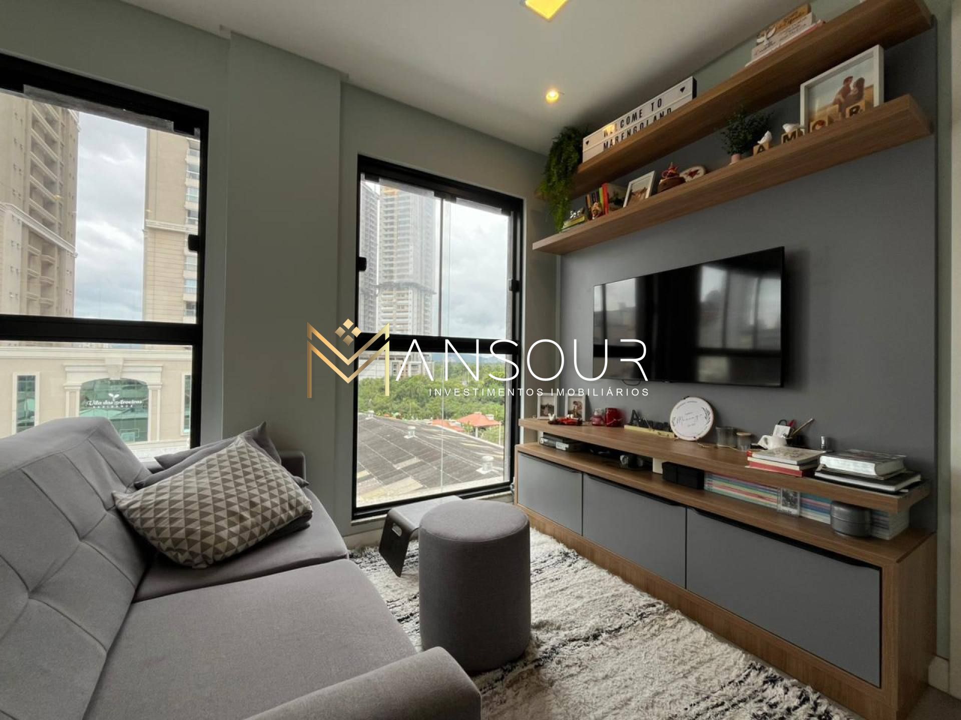 Apartamento Para Vender com 02 quartos 02 suítes no bairro Meia Praia em Itapema