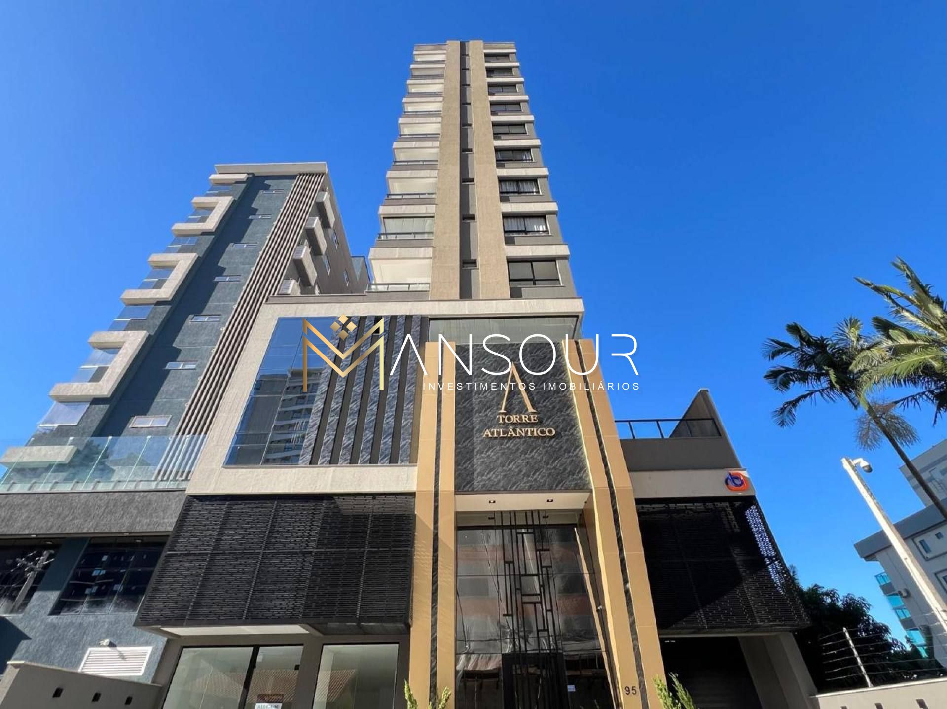 Apartamento Para Vender com 02 quartos 02 suítes no bairro Meia Praia em Itapema