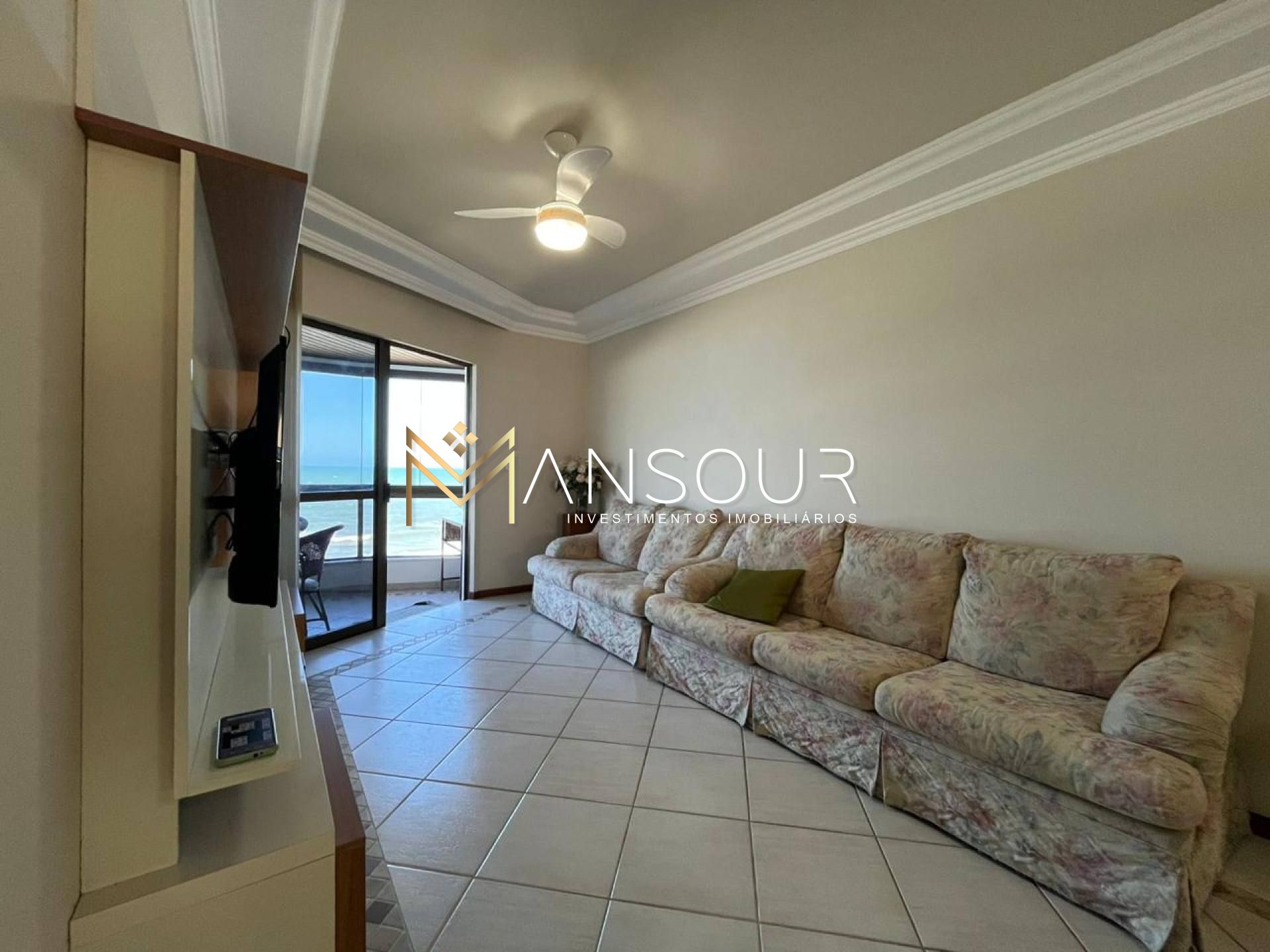 Apartamento Para Vender com 03 quartos 01 suítes no bairro Meia Praia em Itapema