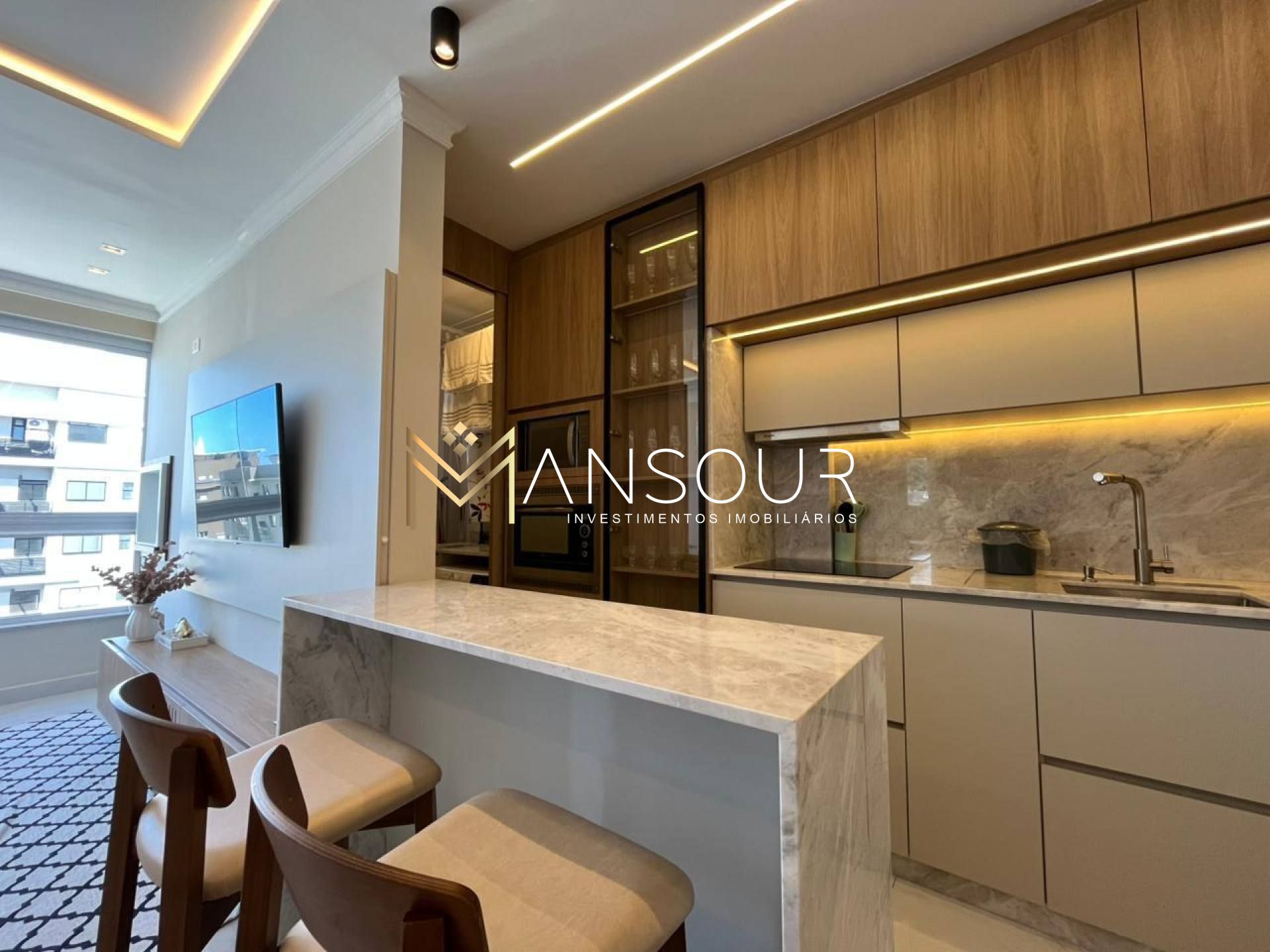 Apartamento Para Vender com 02 quartos 02 suítes no bairro Meia Praia em Itapema