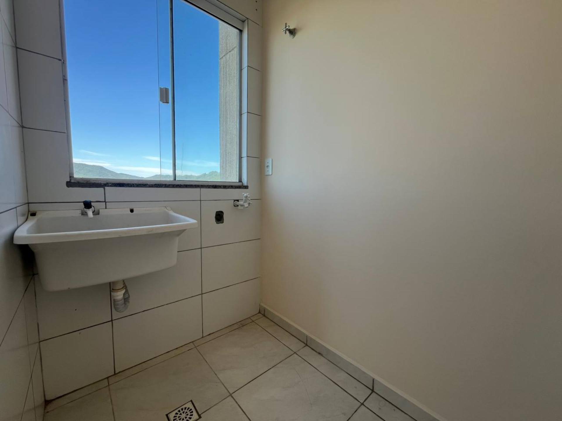 Apartamento Para Vender com 02 quartos no bairro Morretes em Itapema