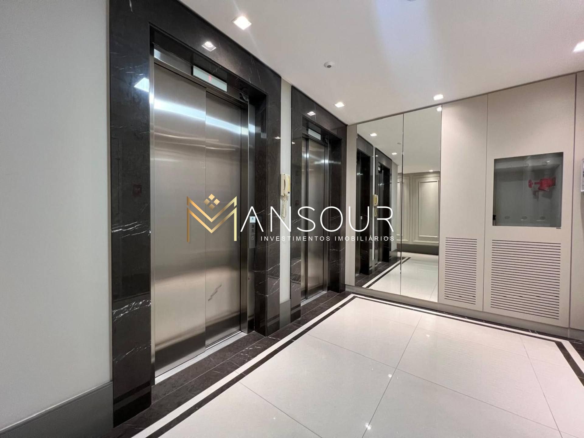 Apartamento Para Vender com 03 quartos 03 suítes no bairro Centro em Itapema