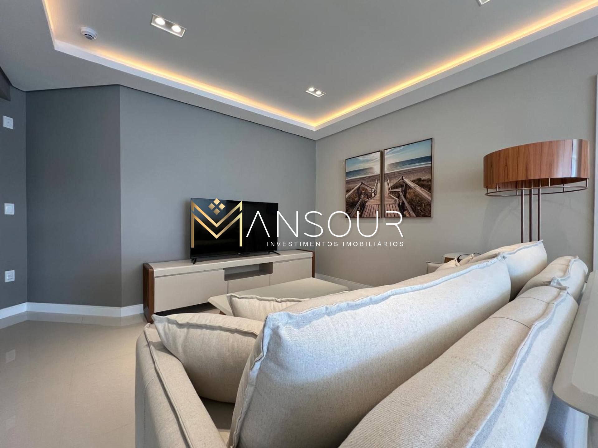 Apartamento Para Vender com 03 quartos 03 suítes no bairro Centro em Itapema