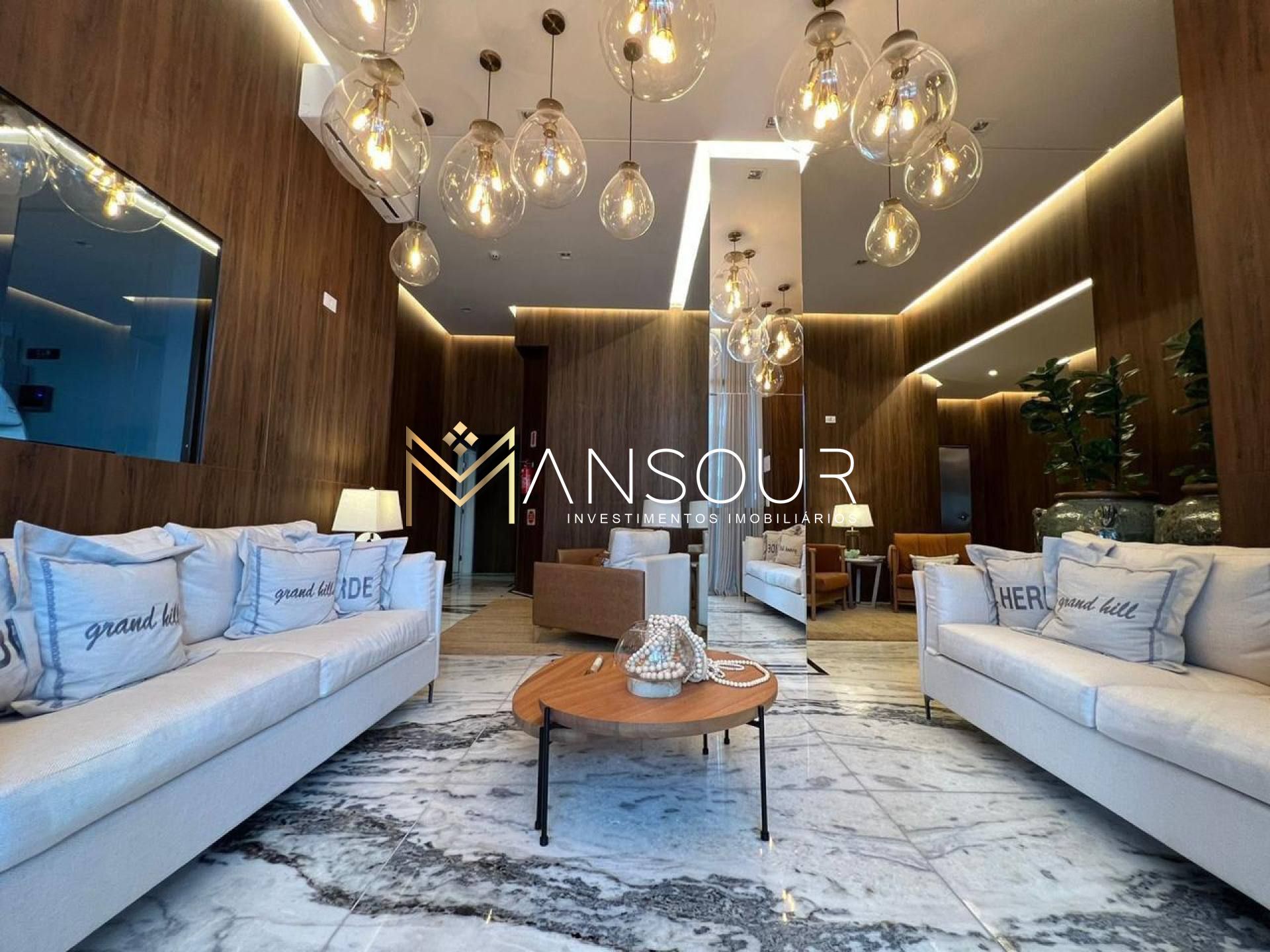 Apartamento Para Vender com 04 quartos 04 suítes no bairro Meia Praia em Itapema