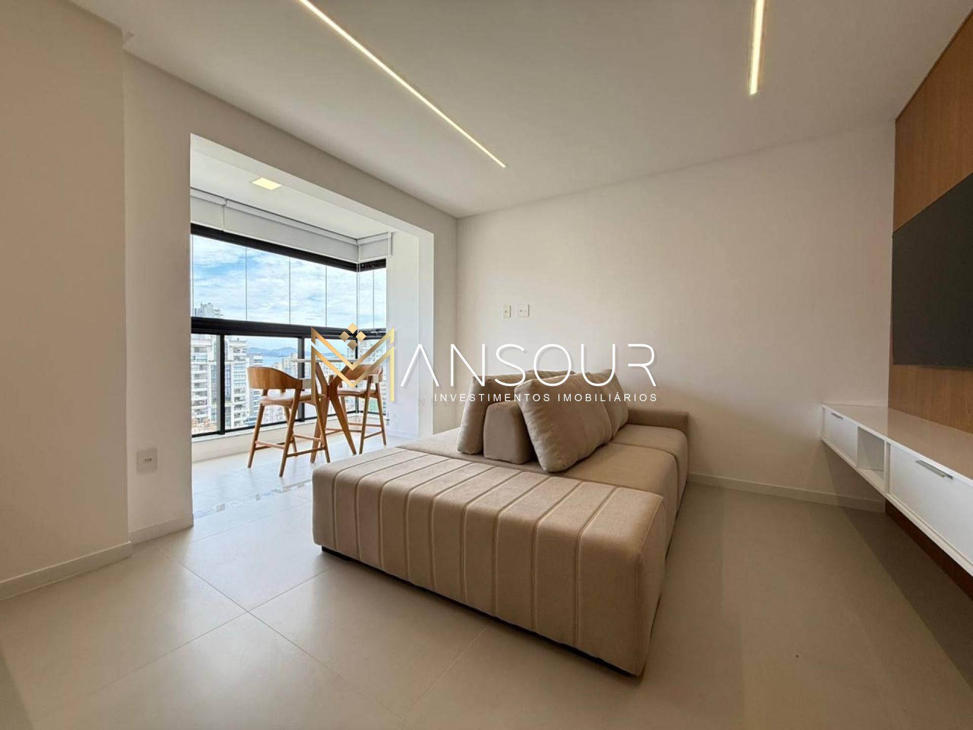 Apartamento Para Vender com 02 quartos 02 suítes no bairro Perequê em Porto Belo