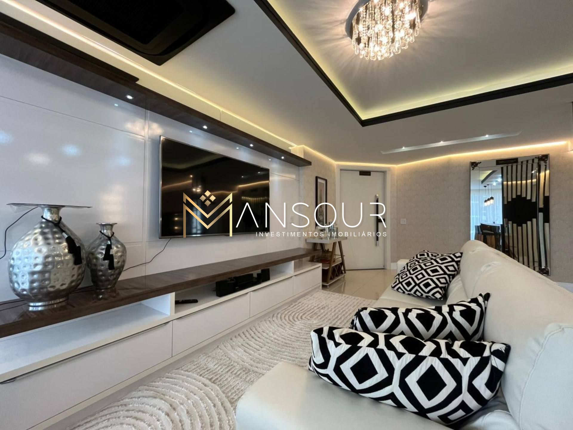 Apartamento Para Vender com 04 quartos 04 suítes no bairro Meia Praia em Itapema