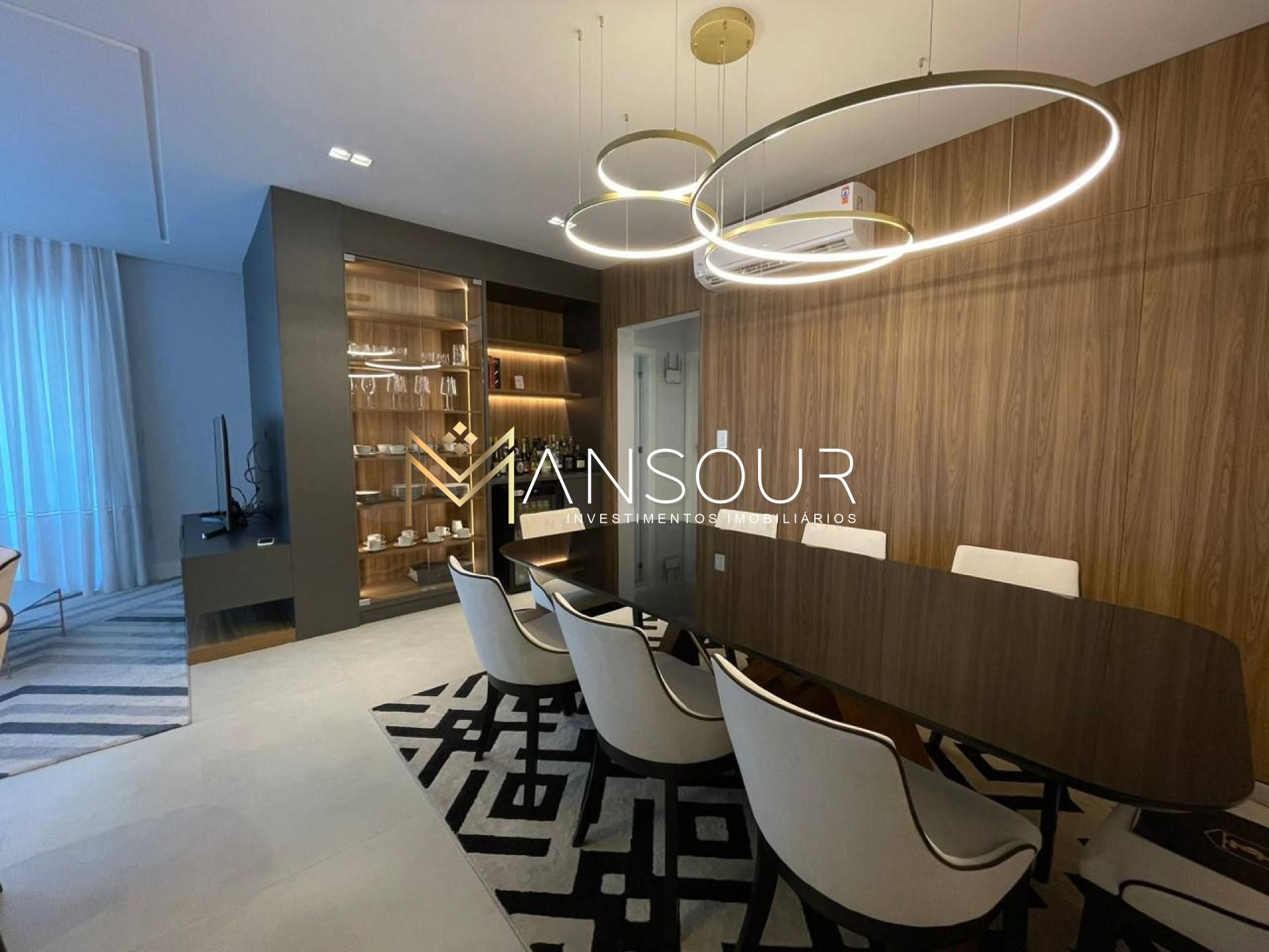 Apartamento Para Vender com 03 quartos 03 suítes no bairro Meia Praia em Itapema