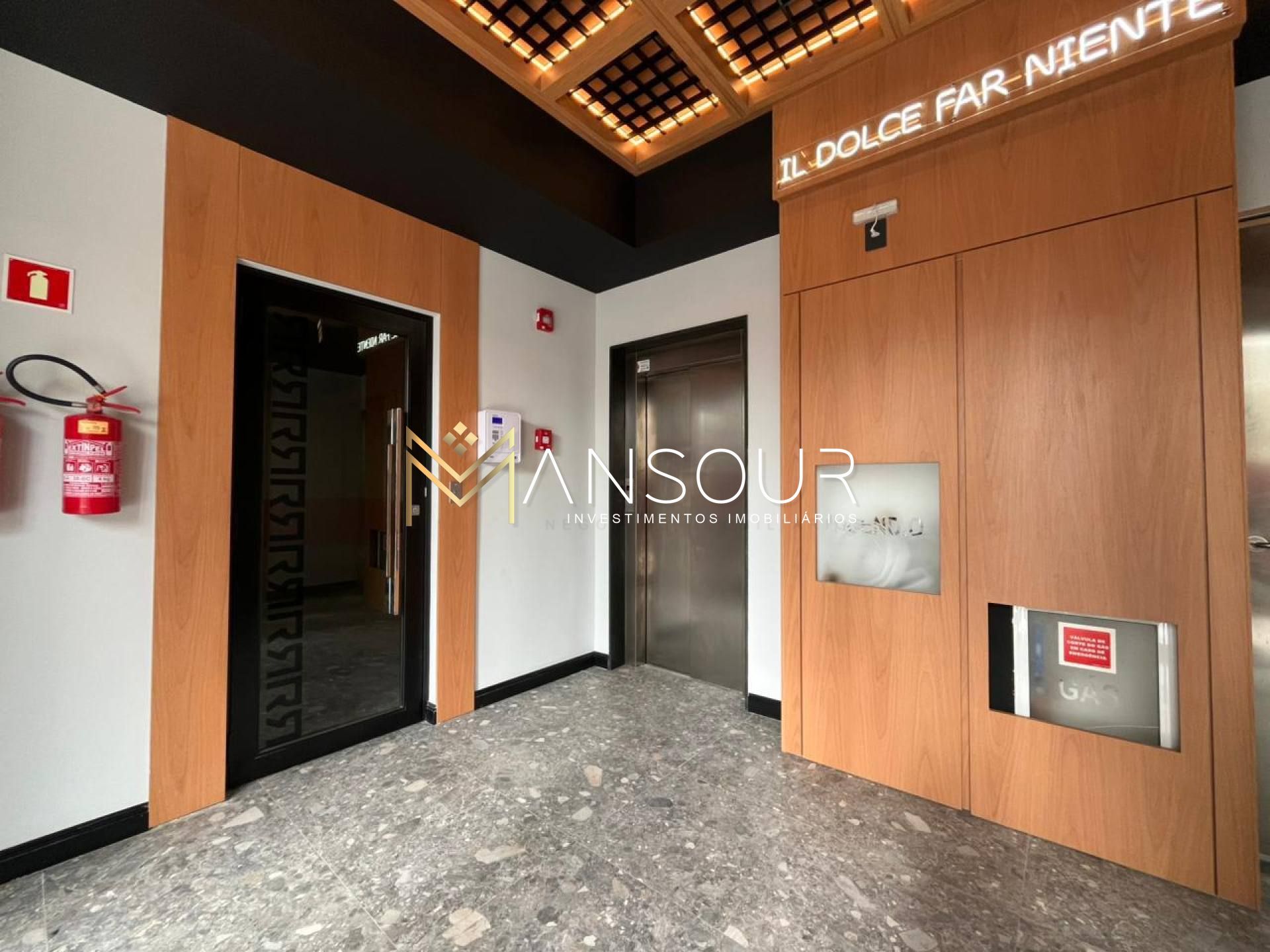 Apartamento Para Vender 03 suítes no bairro Centro em Itapema