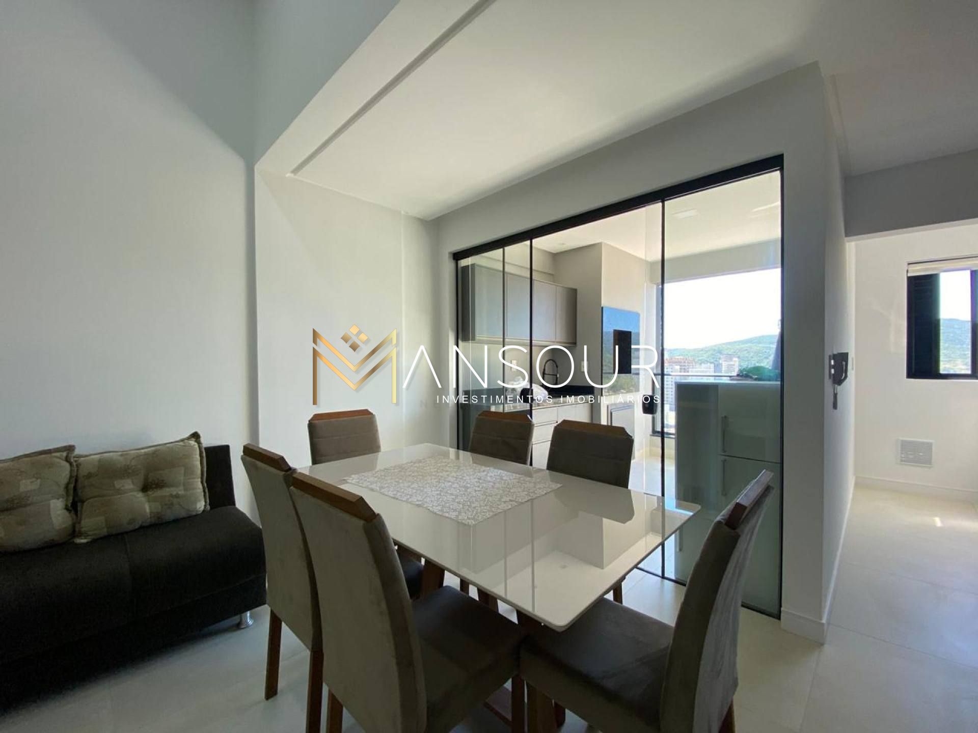 Apartamento Para Vender com 03 quartos 03 suítes no bairro Pereque em Porto Belo