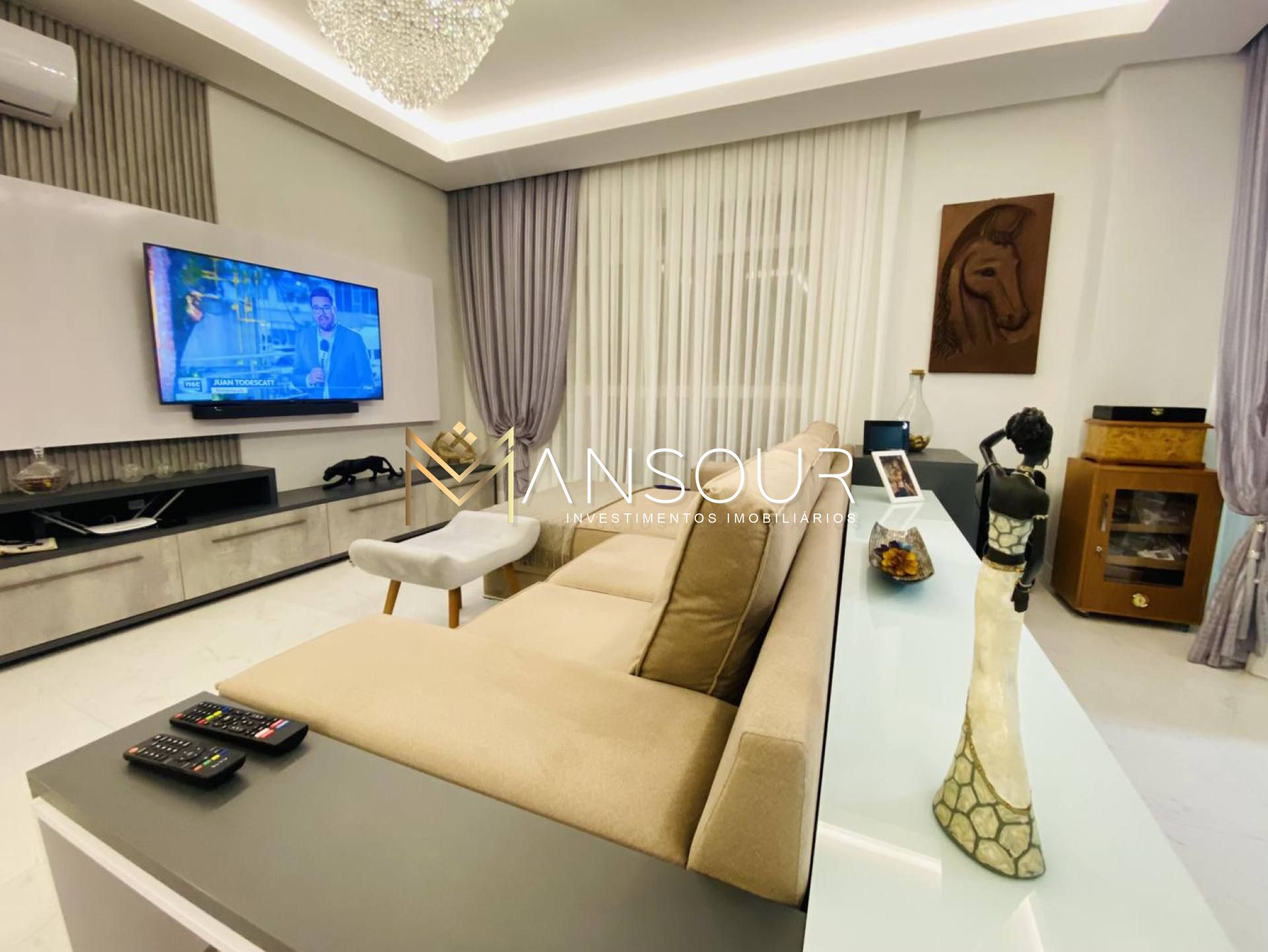 Apartamento Para Vender com 04 quartos 04 suítes no bairro Meia Praia em Itapema