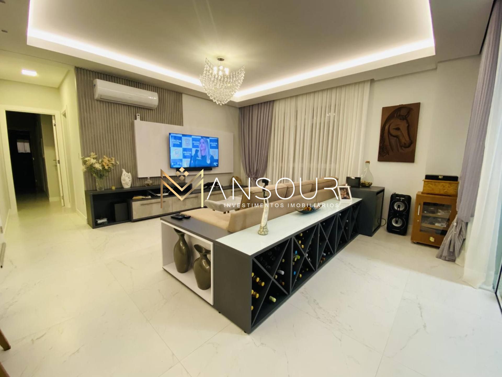 Apartamento Para Vender com 04 quartos 04 suítes no bairro Meia Praia em Itapema