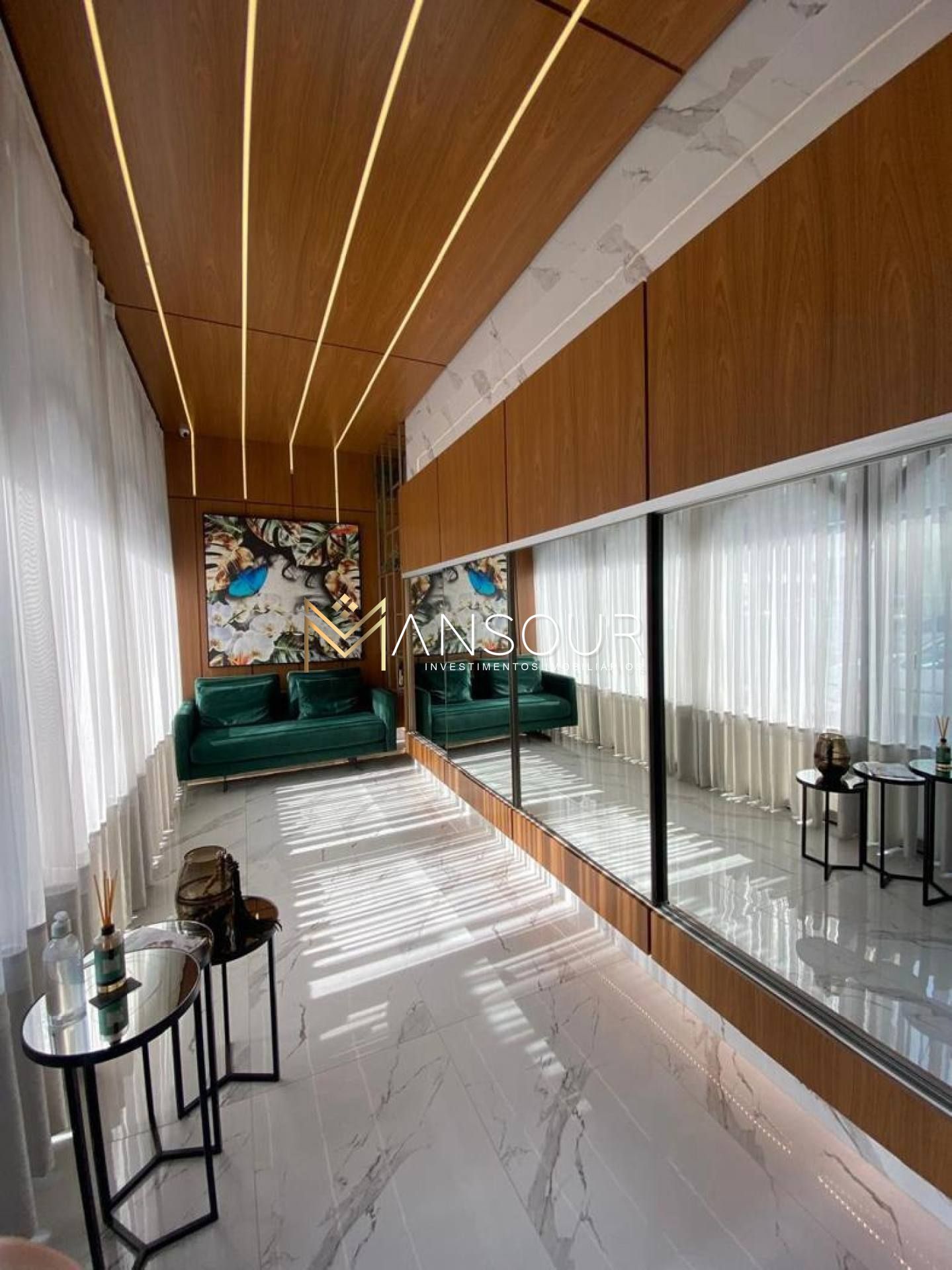 Apartamento Para Vender com 03 quartos 03 suítes no bairro Meia Praia em Itapema