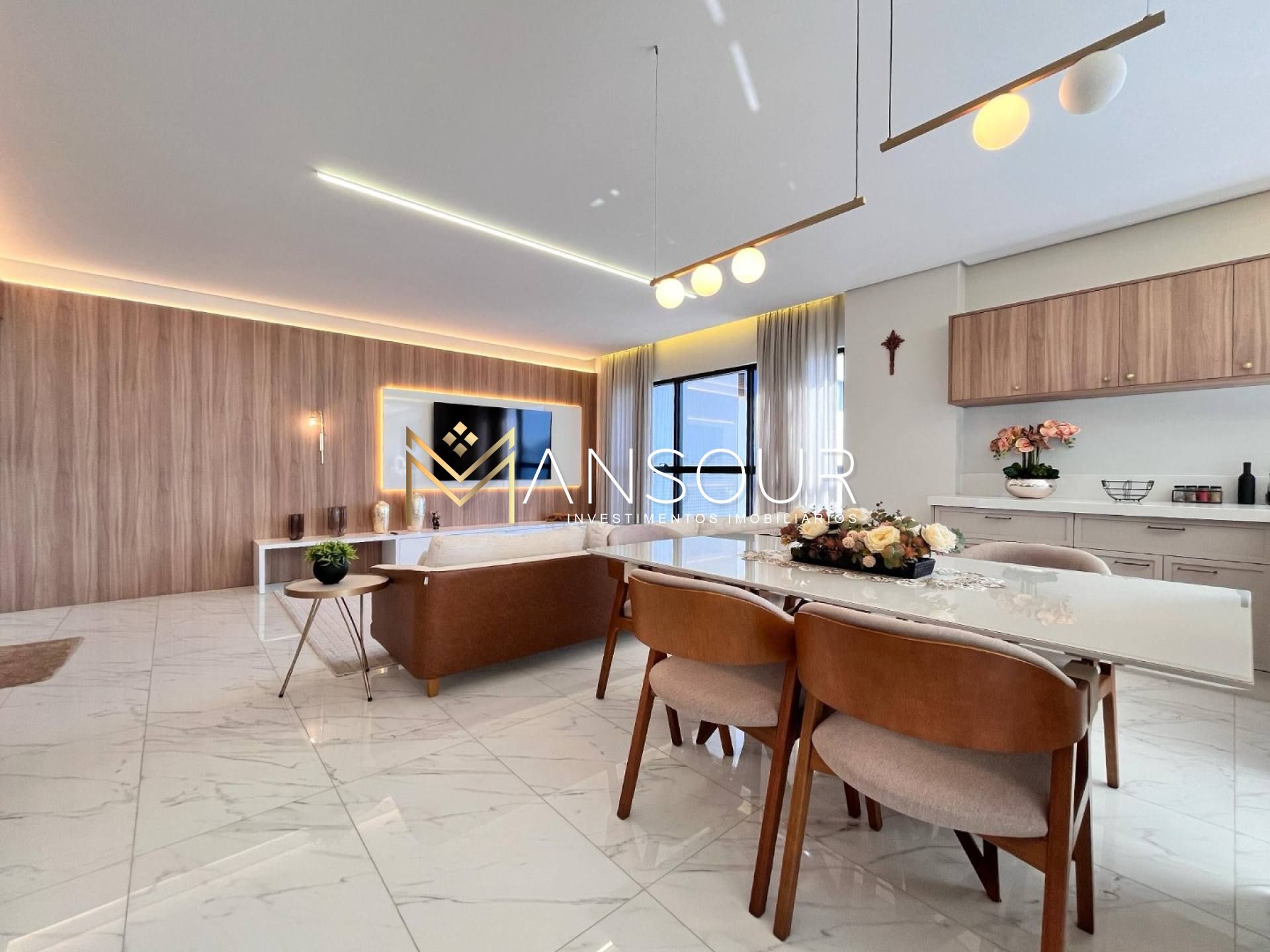 Apartamento Para Vender com 04 quartos 04 suítes no bairro Meia Praia em Itapema