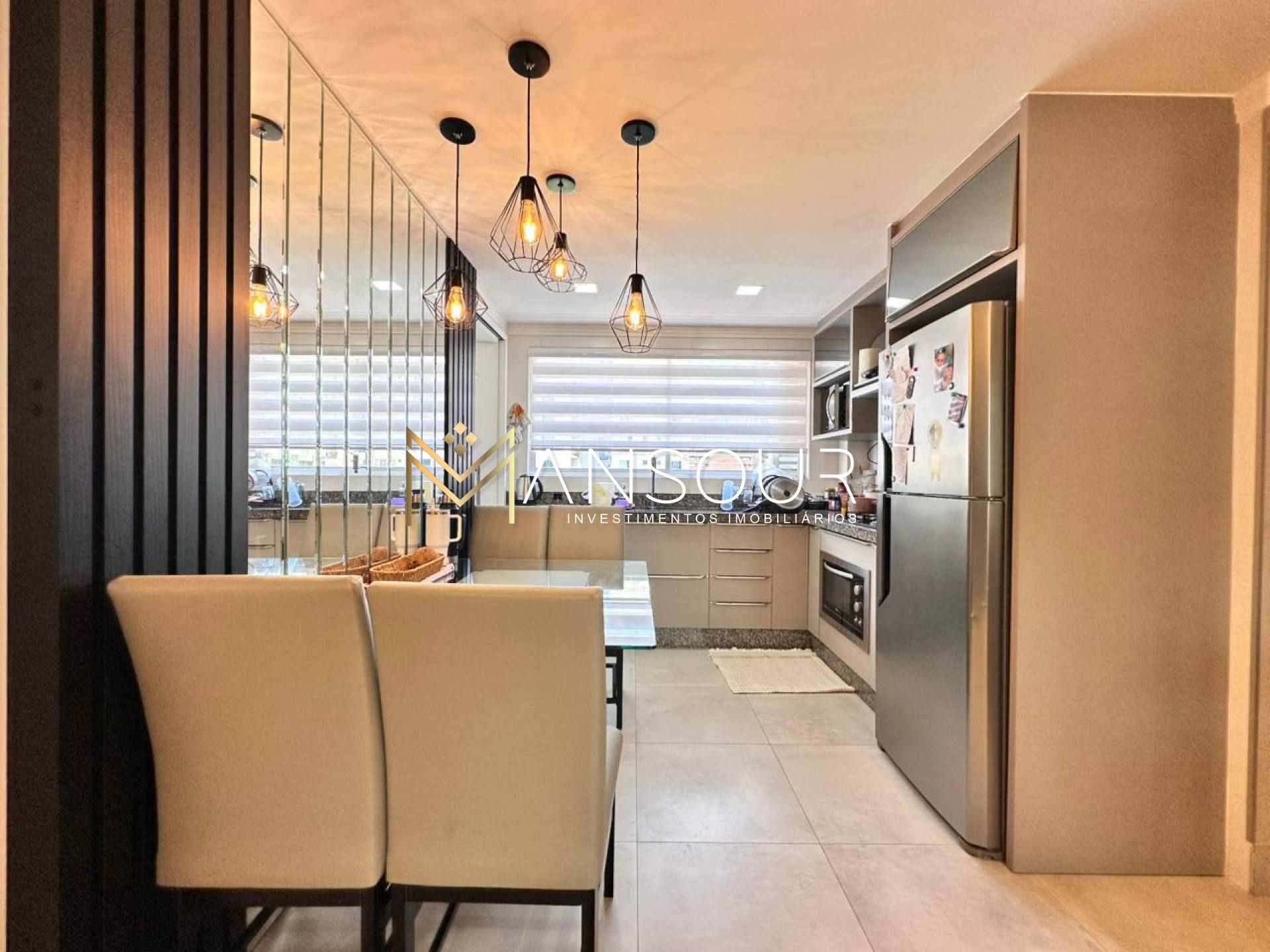 Apartamento Para Vender com 02 quartos 01 suítes no bairro Pereque em Porto Belo