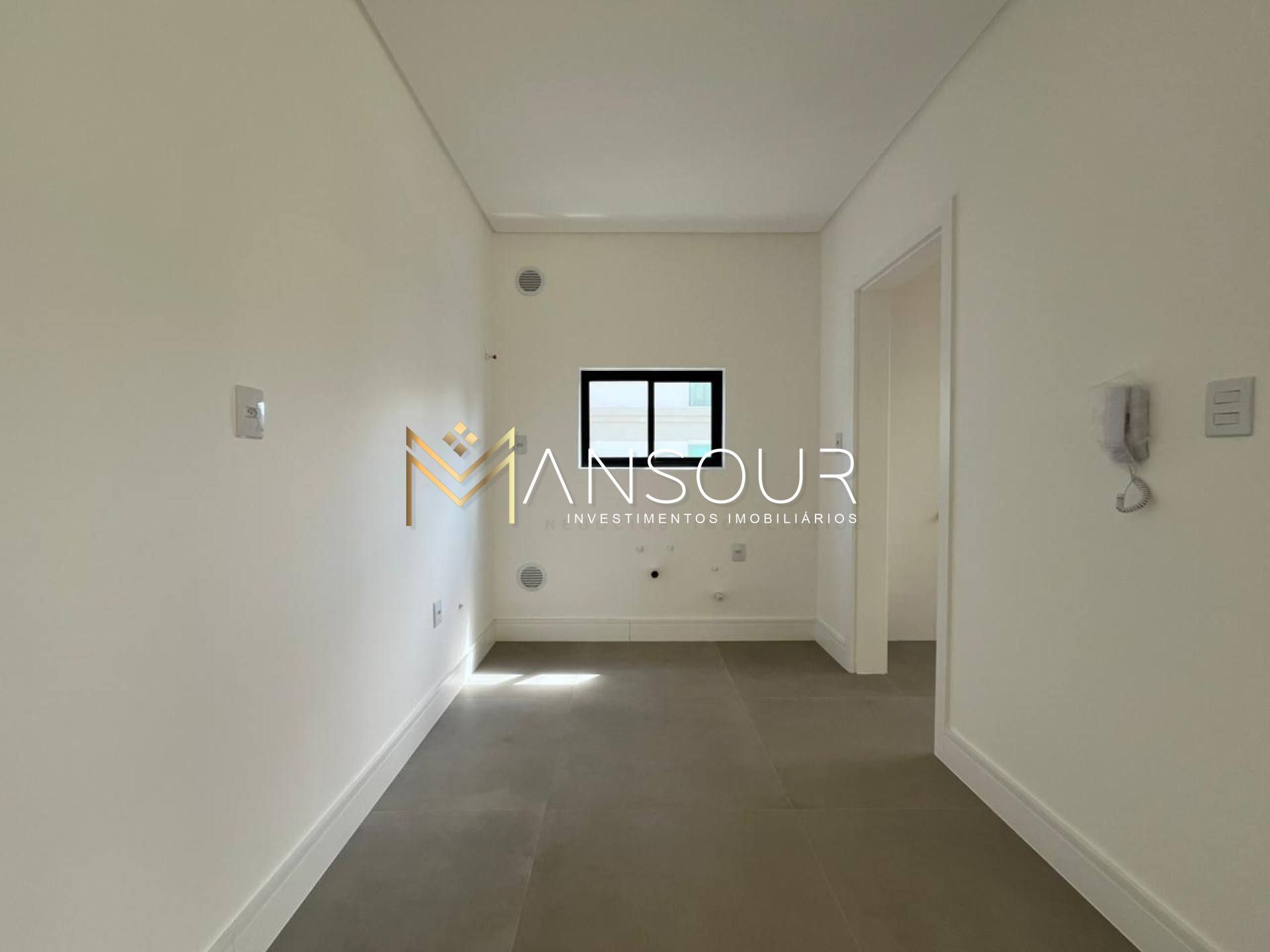 Apartamento Para Vender com 03 quartos 03 suítes no bairro Meia Praia em Itapema