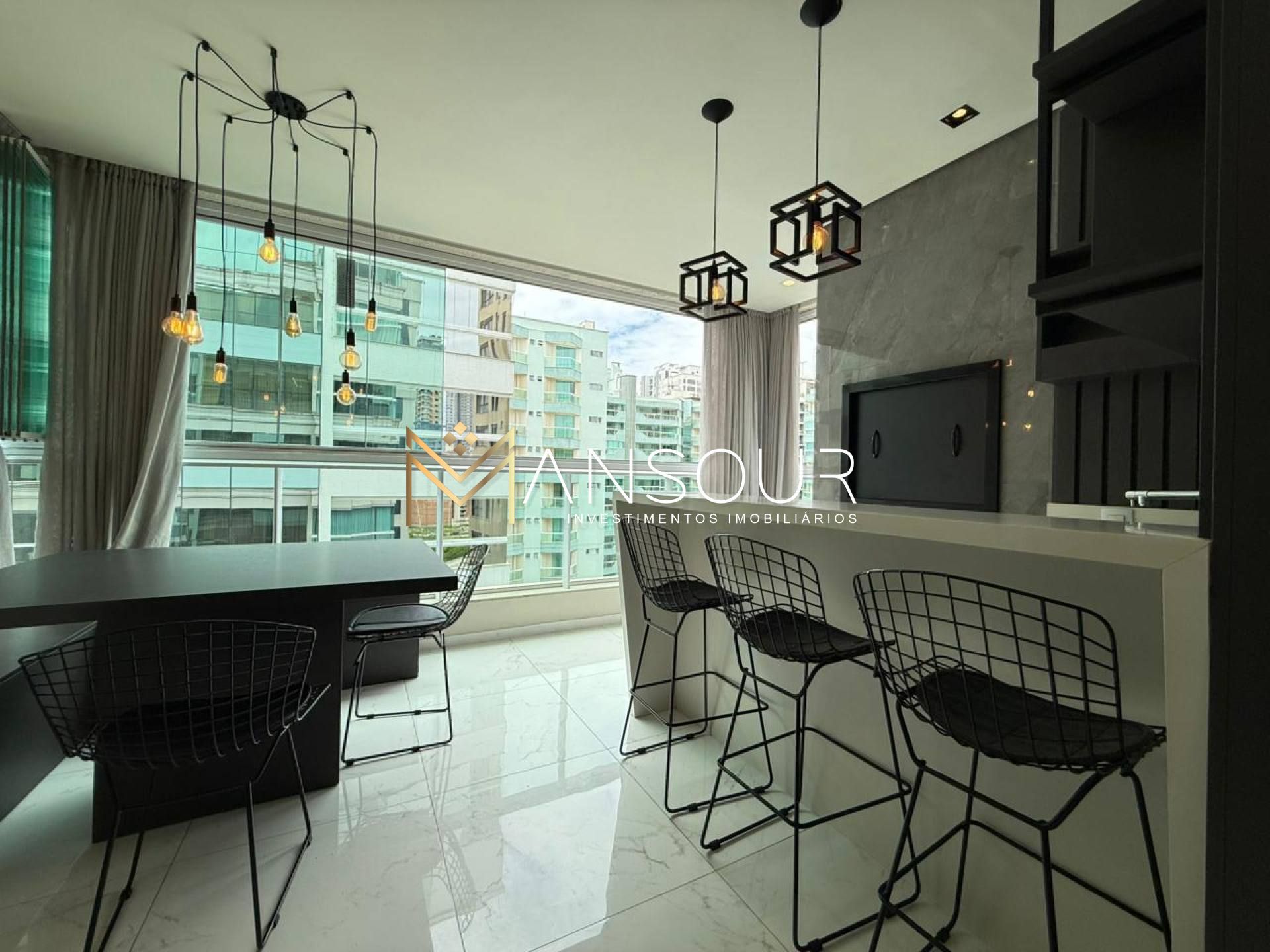 Apartamento Para Vender com 03 quartos 03 suítes no bairro Meia Praia em Itapema