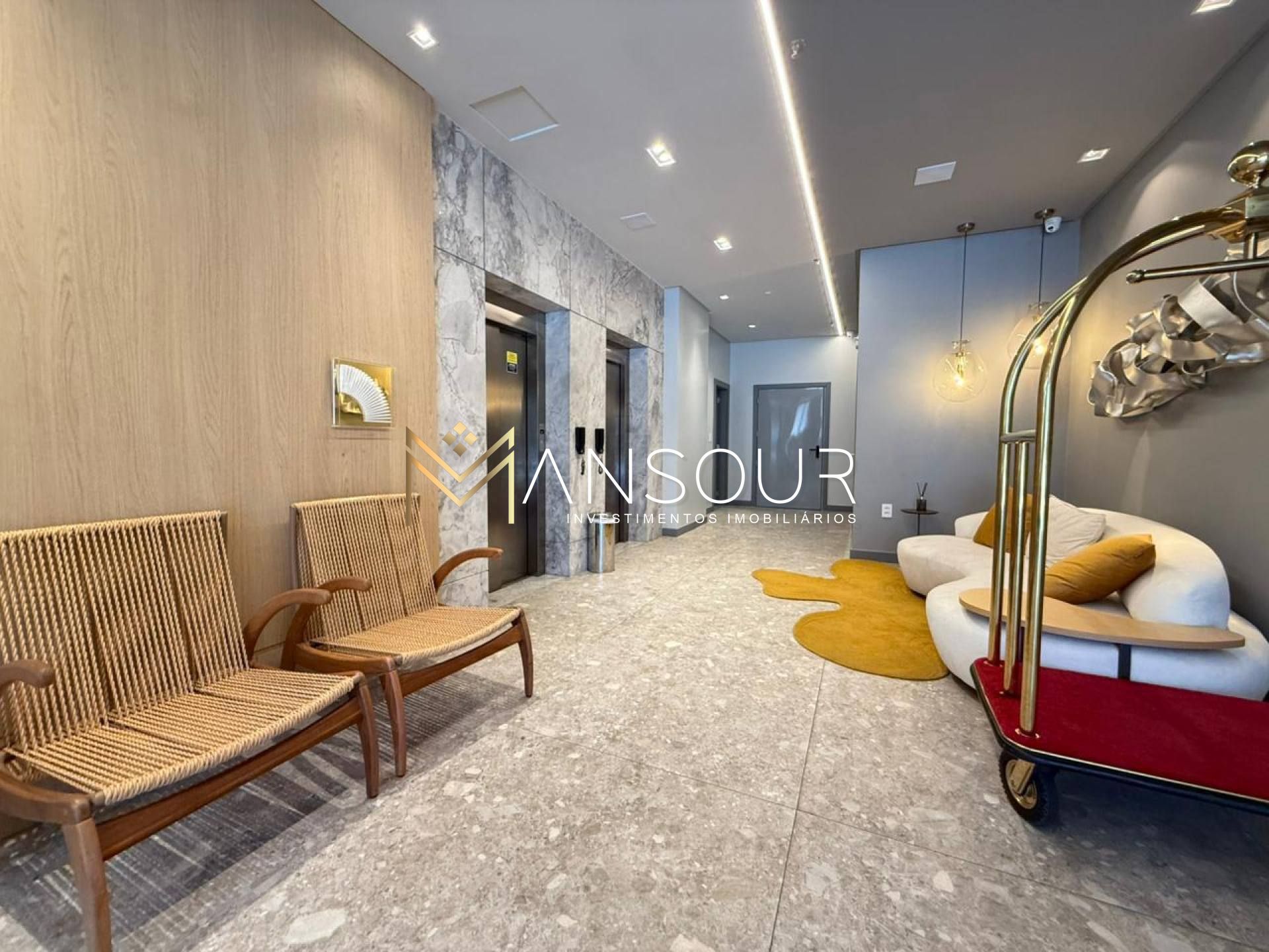 Apartamento Para Vender com 01 quartos no bairro Meia Praia em Itapema