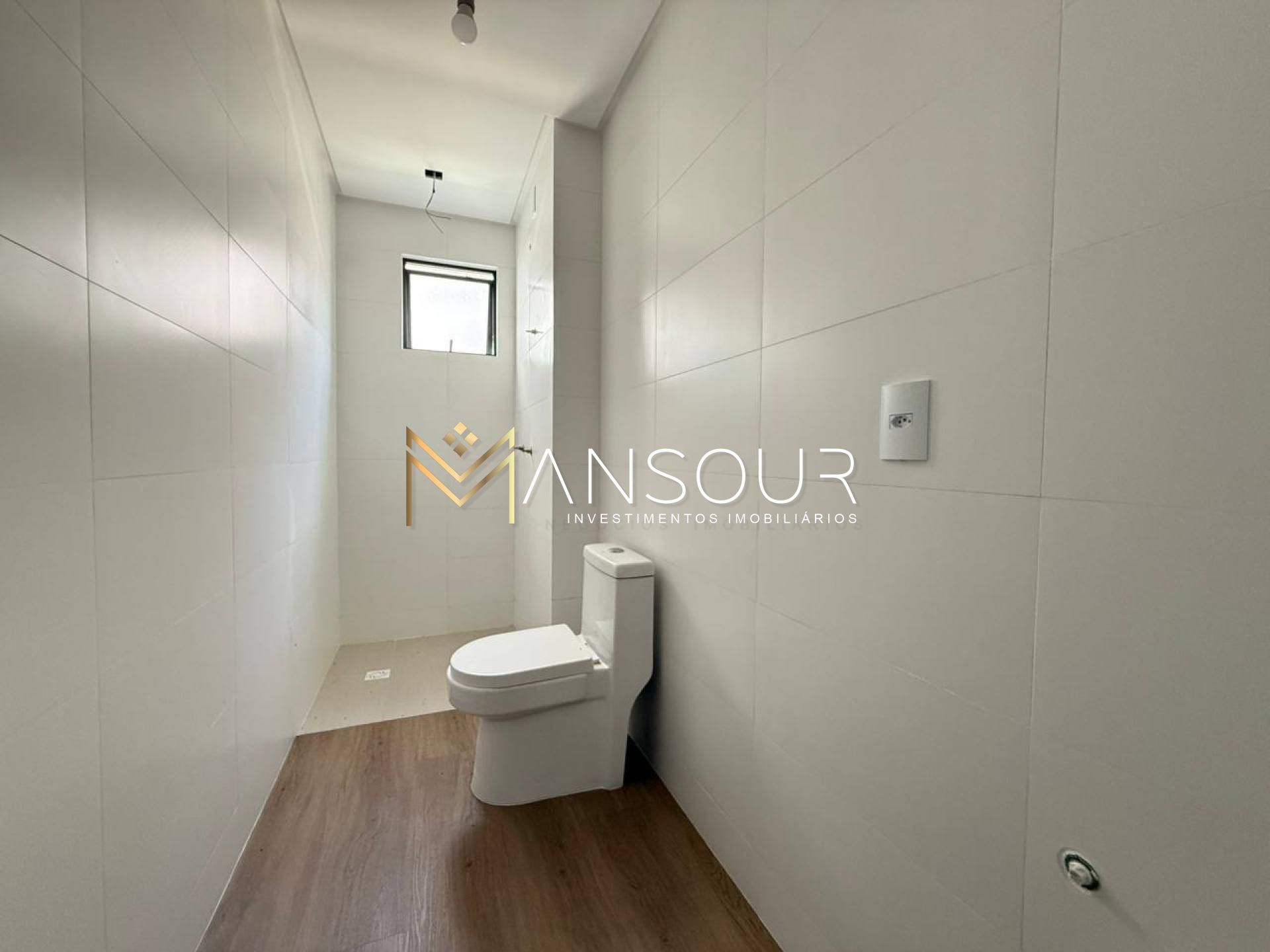 Apartamento Para Vender com 01 quartos no bairro Meia Praia em Itapema