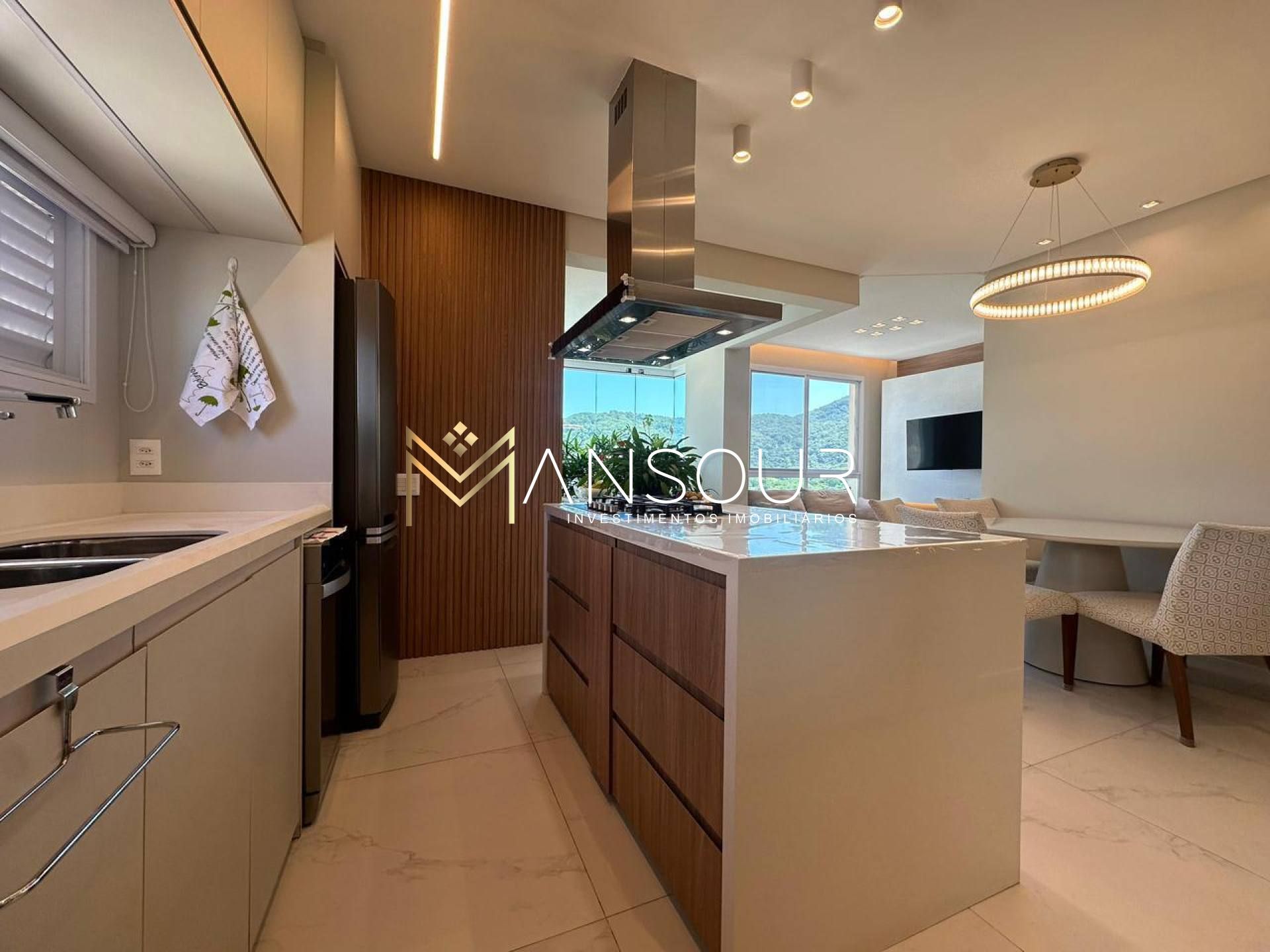 Apartamento Para Vender com 03 quartos 03 suítes no bairro Centro em Itapema