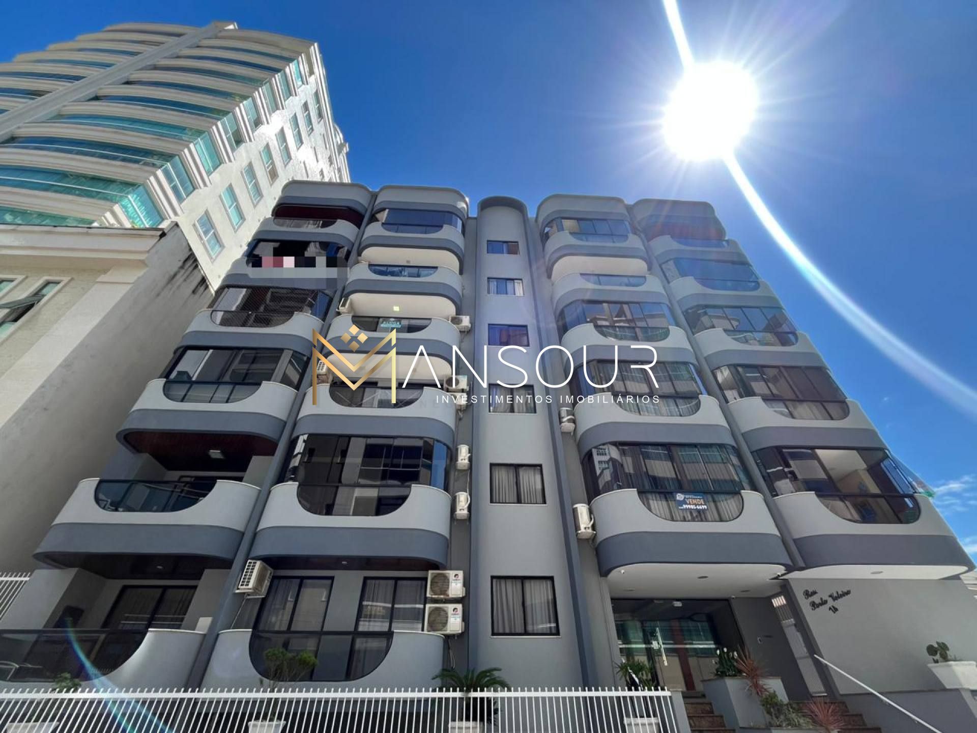 Apartamento Para Vender com 3 quartos 01 suítes no bairro Centro em Itapema