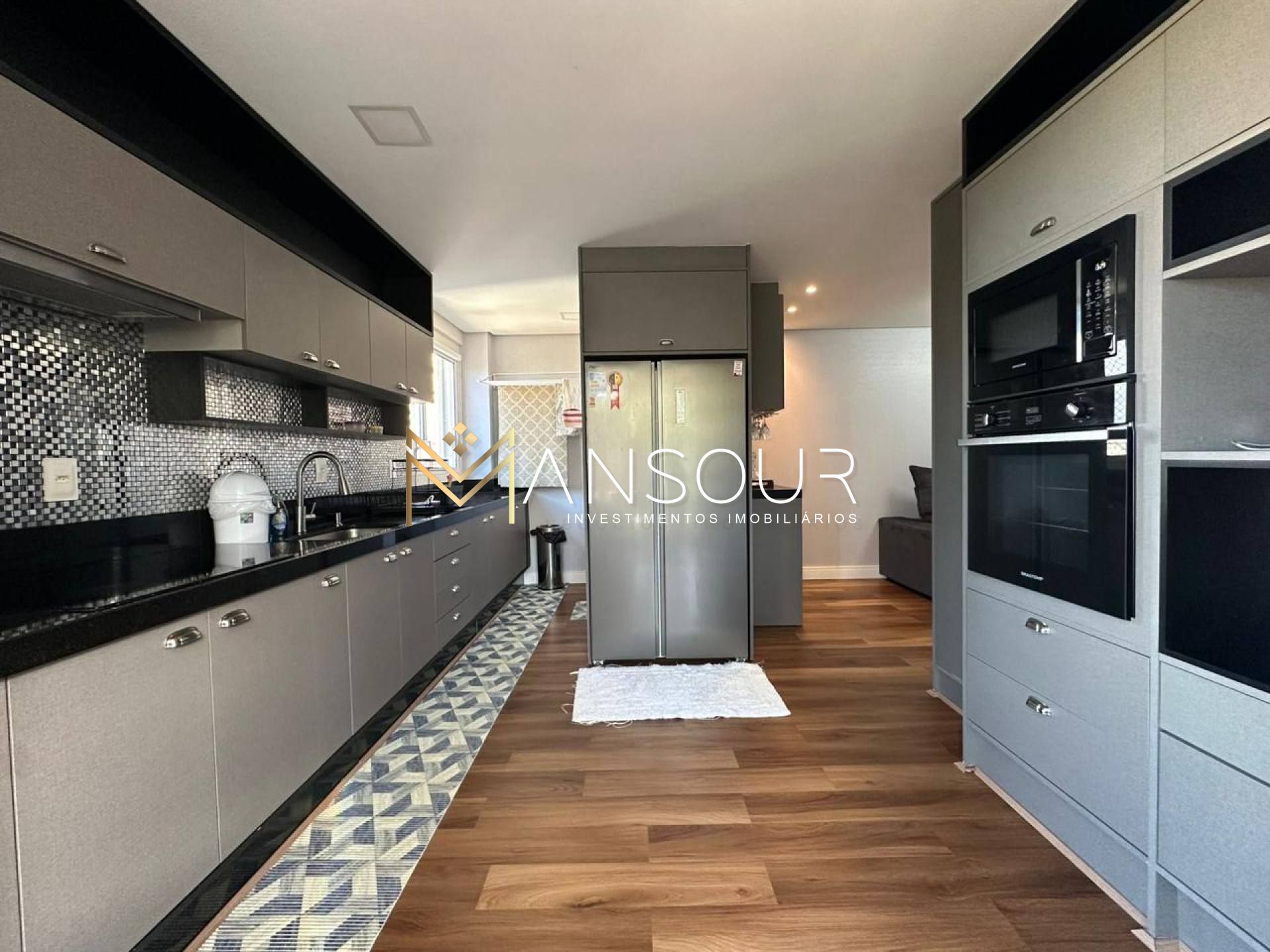 Apartamento Para Vender com 02 quartos 01 suítes no bairro Morretes em Itapema