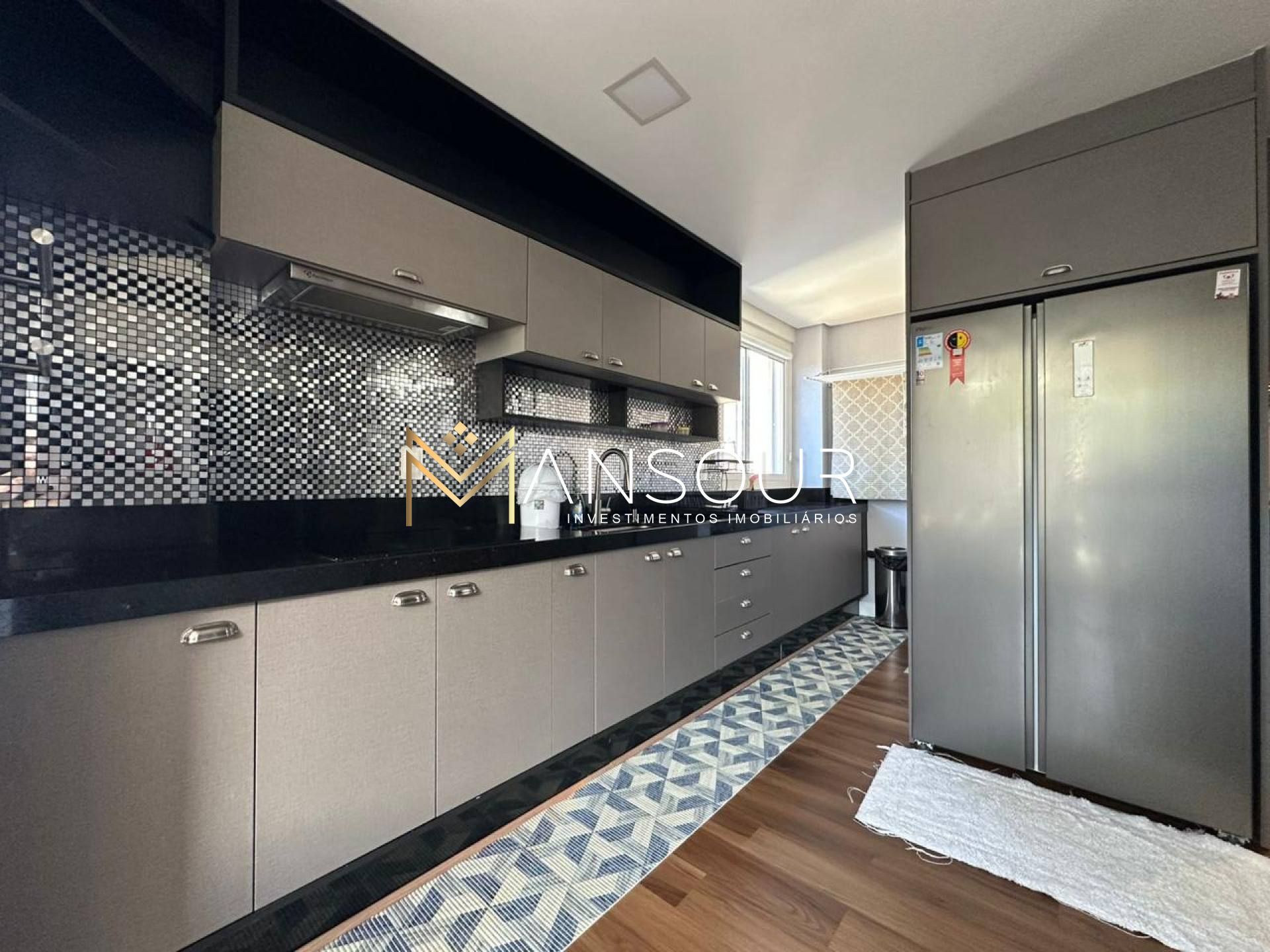 Apartamento Para Vender com 02 quartos 01 suítes no bairro Morretes em Itapema