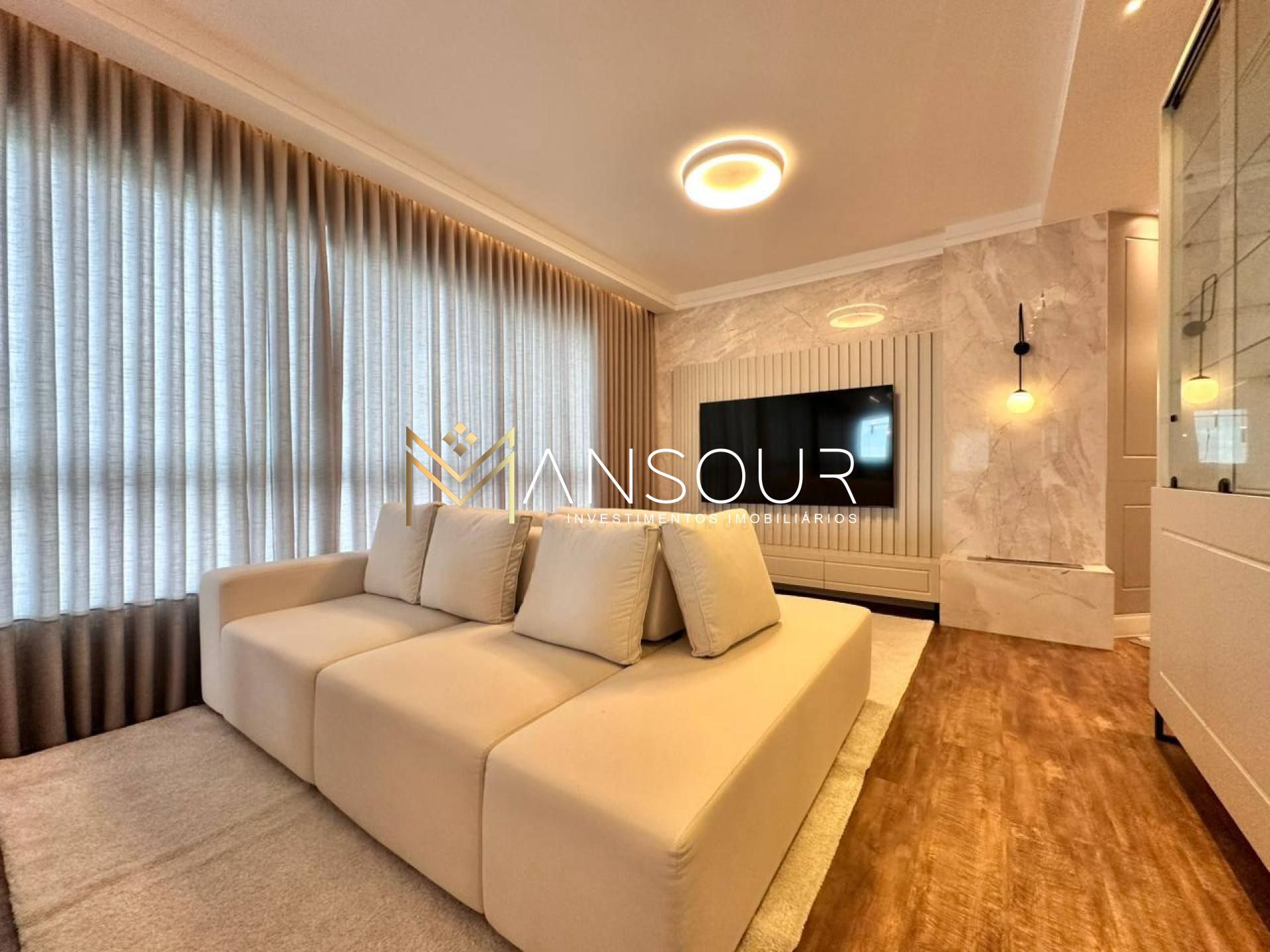 Apartamento Para Vender com 03 quartos 03 suítes no bairro Meia Praia em Itapema