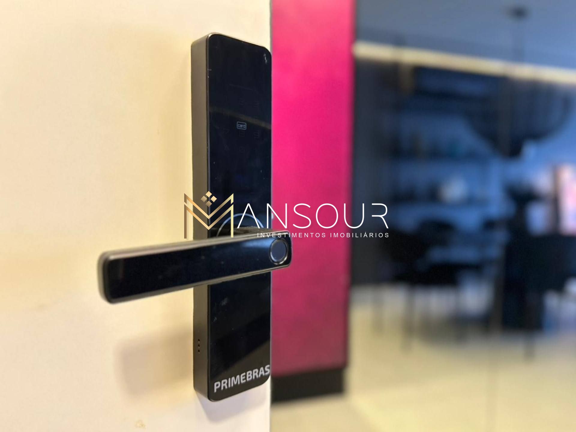 Apartamento Para Vender com 03 quartos 03 suítes no bairro Meia Praia em Itapema