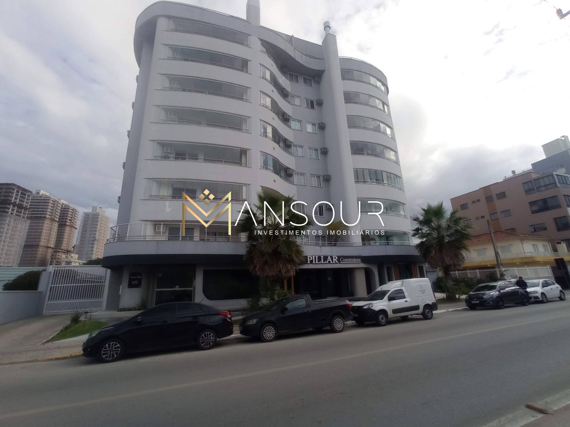 Apartamento Para Vender com 03 quartos e 01 suíte no bairro Perequê em Porto Belo