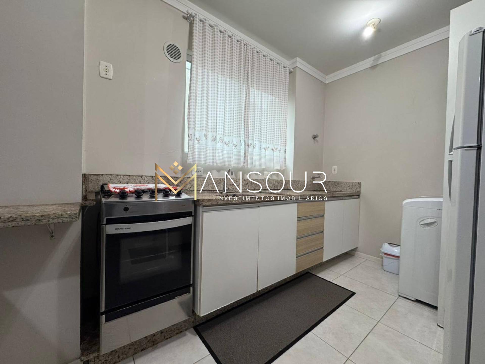 Apartamento Para Vender com 2 quartos 1 suítes no bairro Meia Praia em Itapema