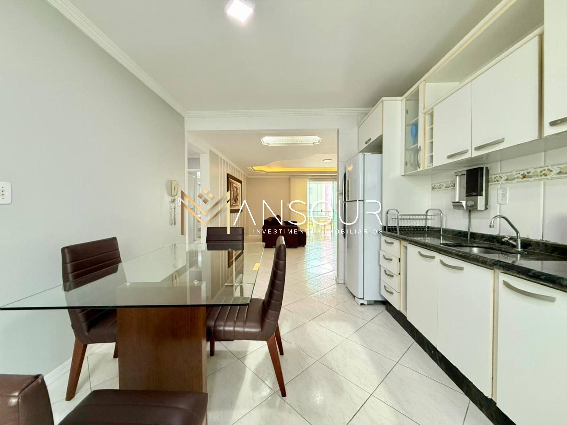 Apartamento Para Vender com 3 quartos 1 suítes no bairro Meia Praia em Itapema