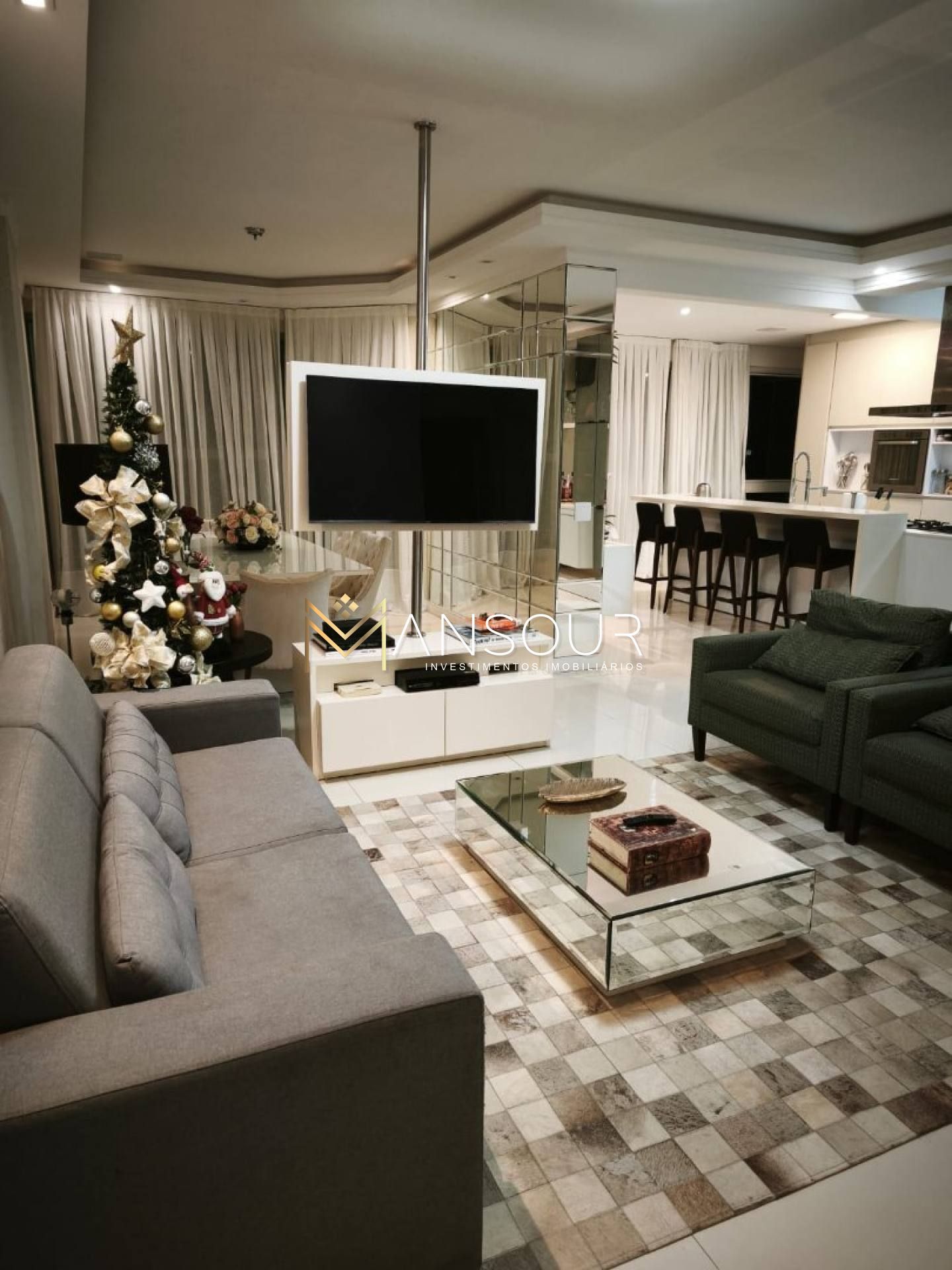Apartamento Para Vender com 3 suítes no bairro Meia Praia em Itapema
