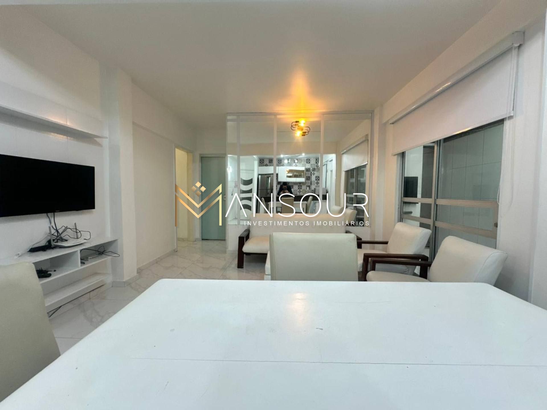 Apartamento Para Vender com 2 quartos 2 suítes no bairro Meia Praia em Itapema