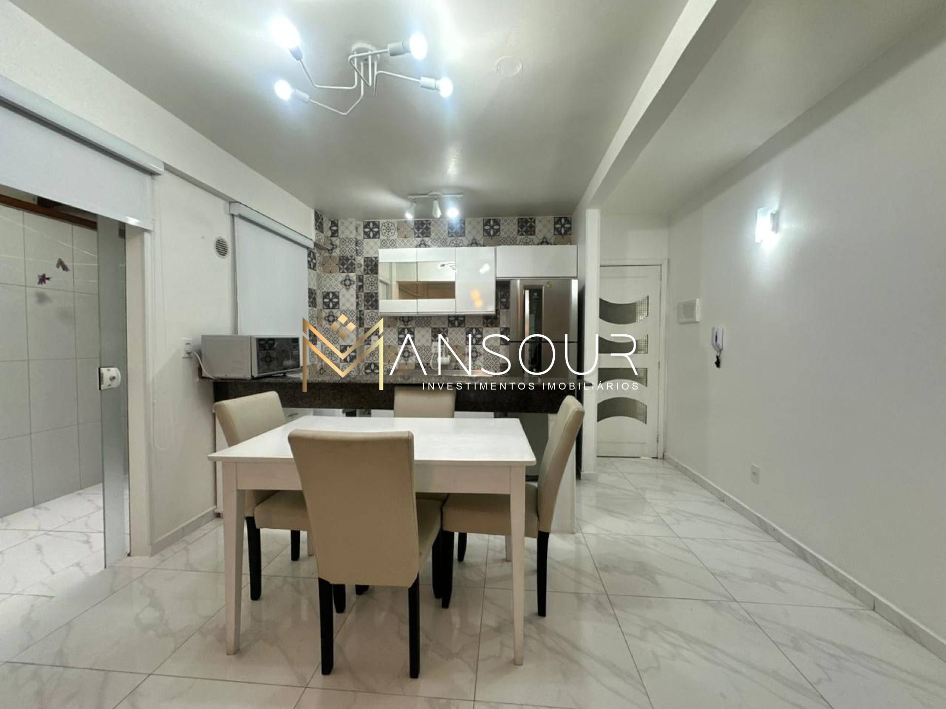 Apartamento Para Vender com 2 quartos 2 suítes no bairro Meia Praia em Itapema
