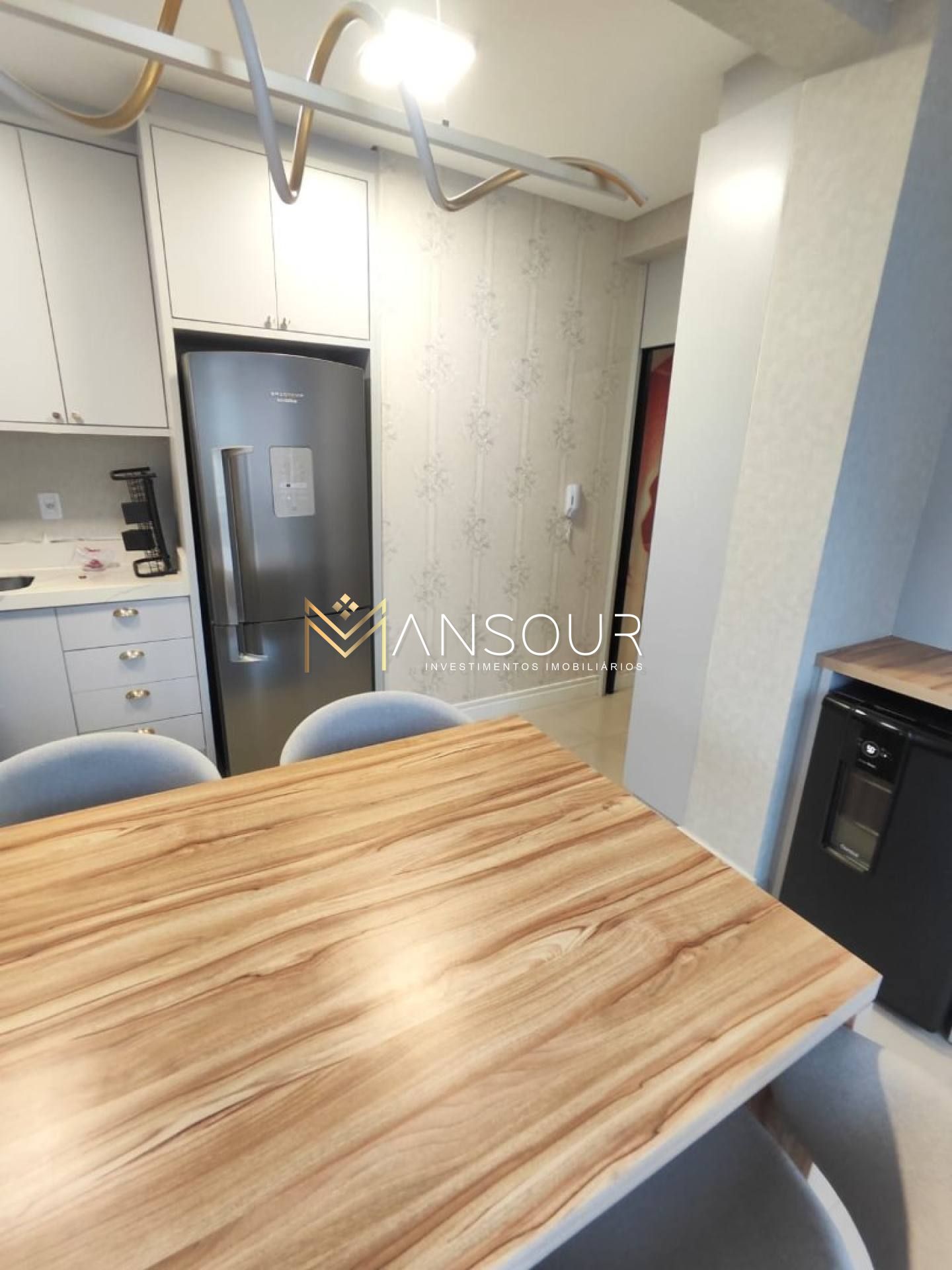 Apartamento Para Vender com 3 quartos 1 suítes no bairro Meia Praia em Itapema