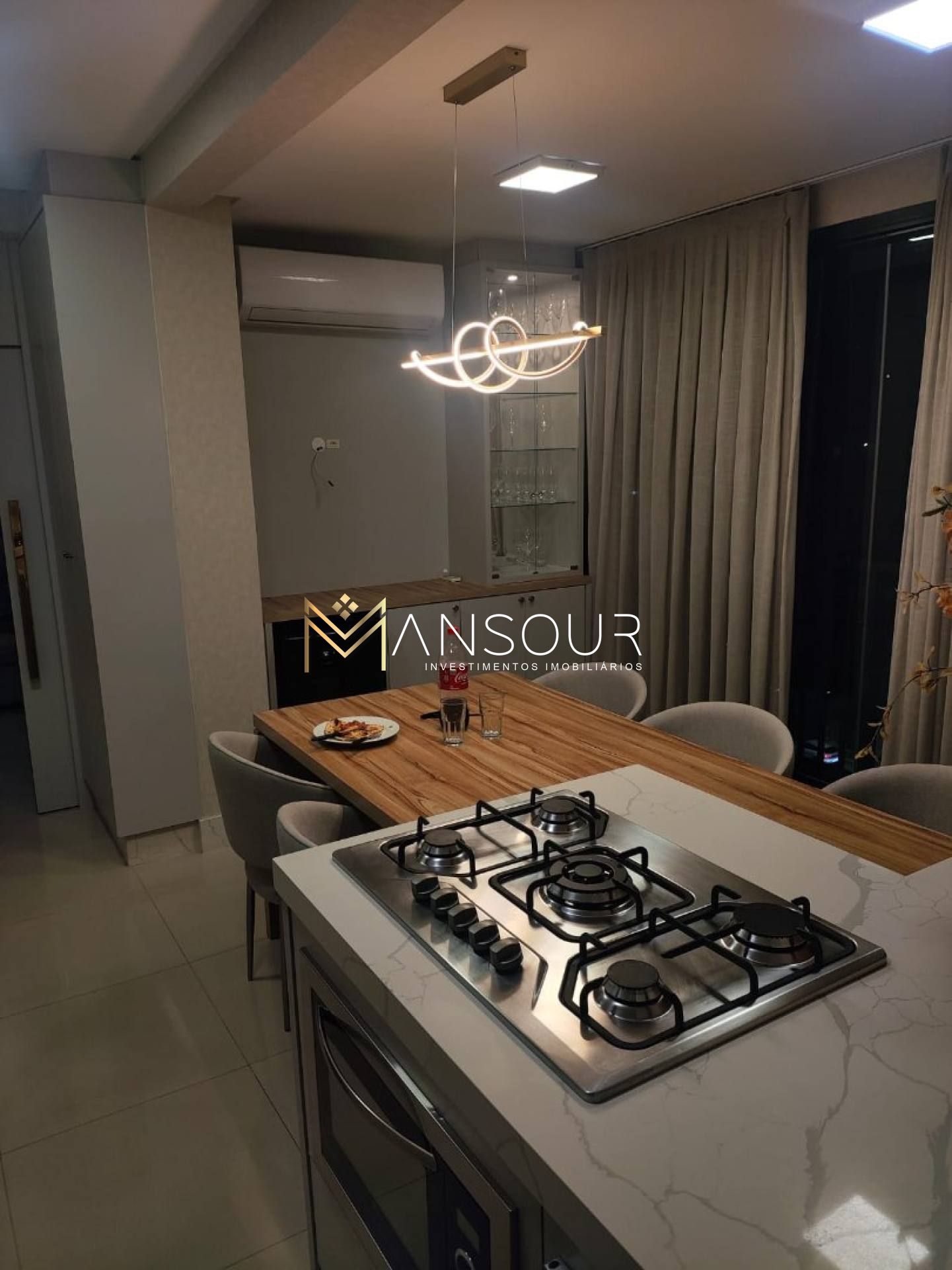 Apartamento Para Vender com 3 quartos 1 suítes no bairro Meia Praia em Itapema