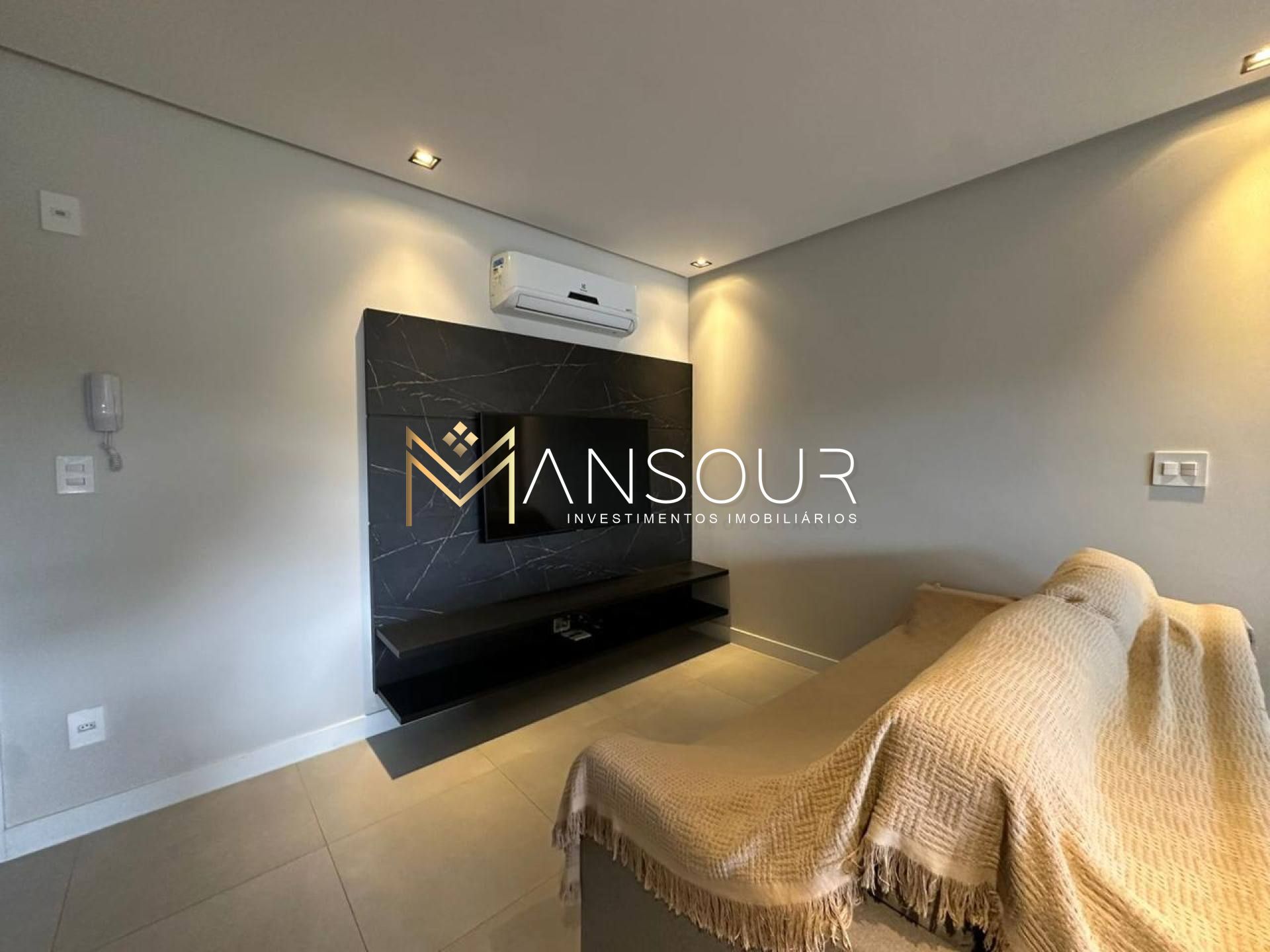 Apartamento Para Vender com 01 quartos E 01 suíte no bairro Praia Brava em Itajaí