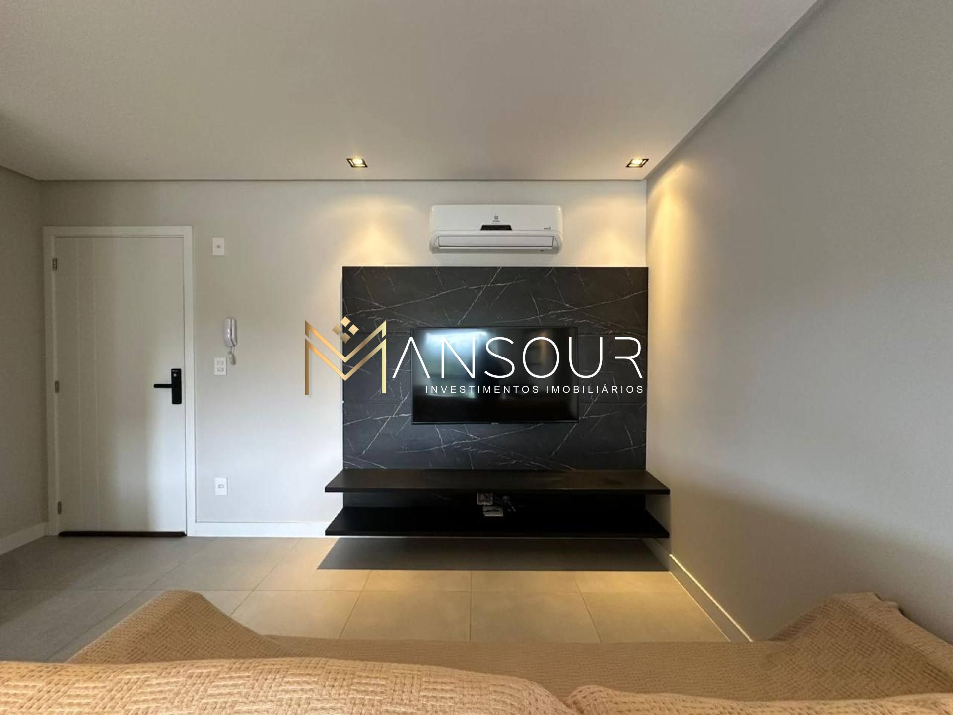 Apartamento Para Vender com 01 quartos E 01 suíte no bairro Praia Brava em Itajaí