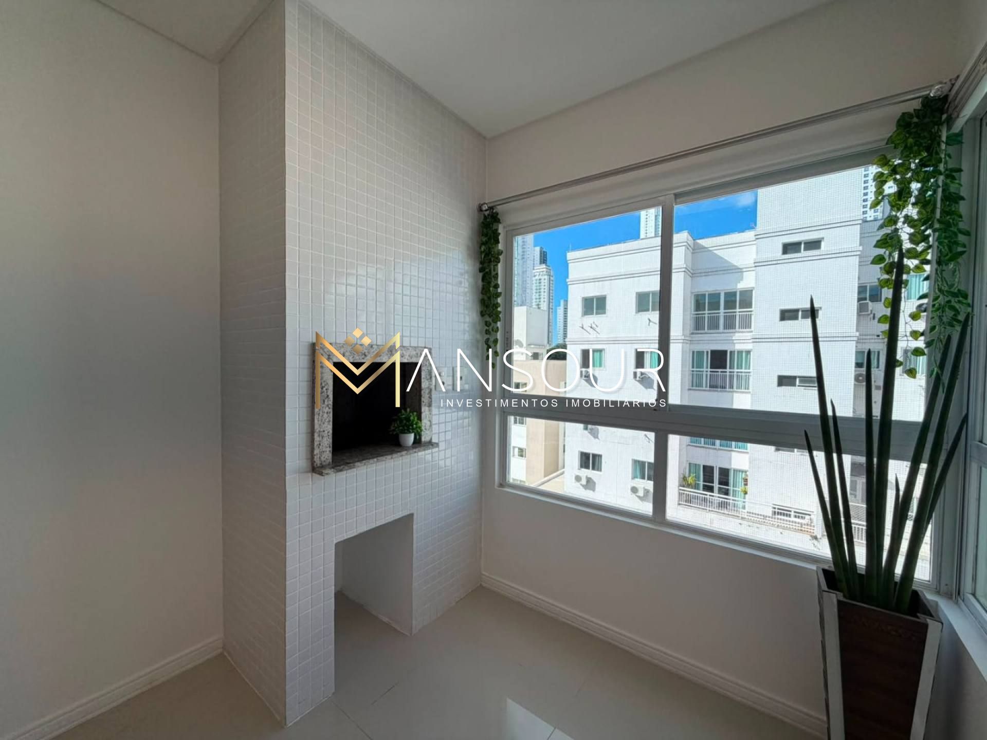 Apartamento Para Vender com 01 quarto no bairro Nações em Balneário Camboriú