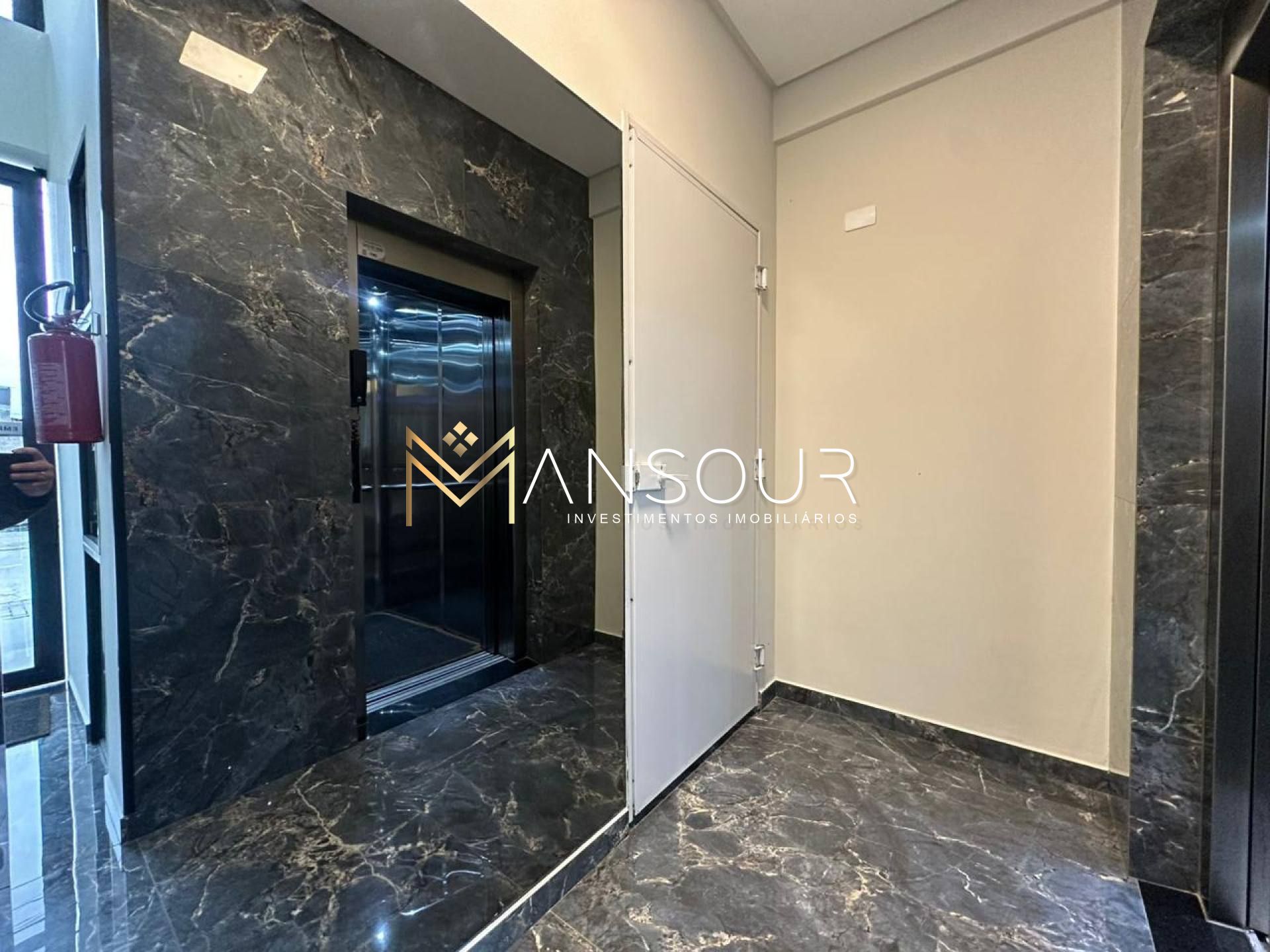 Apartamento Para Vender com 2 suítes no bairro Pereque em Porto Belo