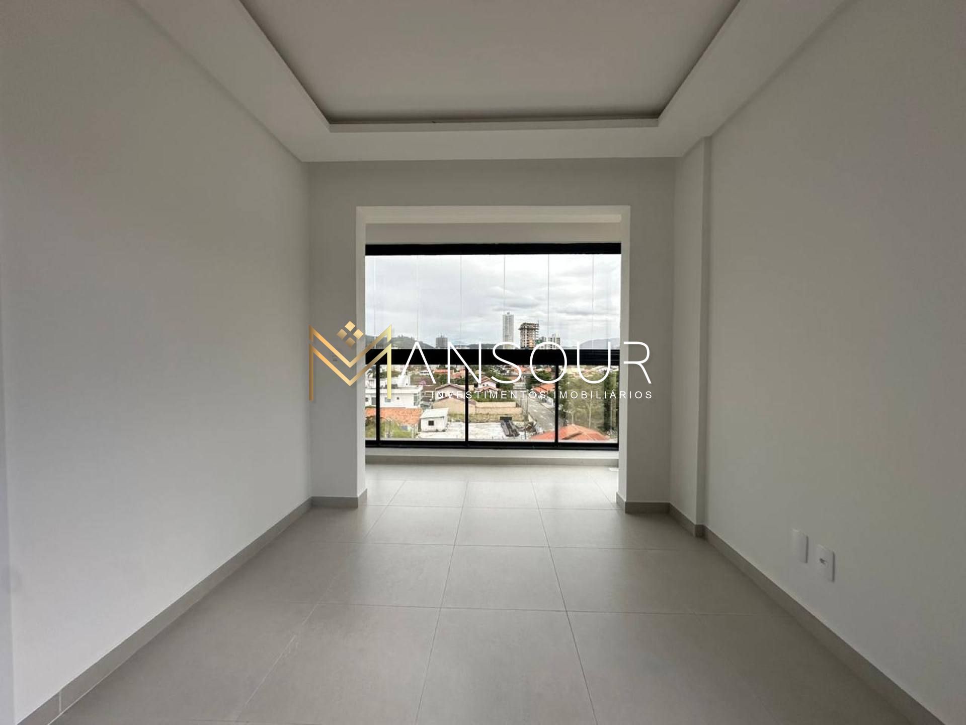 Apartamento Para Vender com 2 suítes no bairro Pereque em Porto Belo