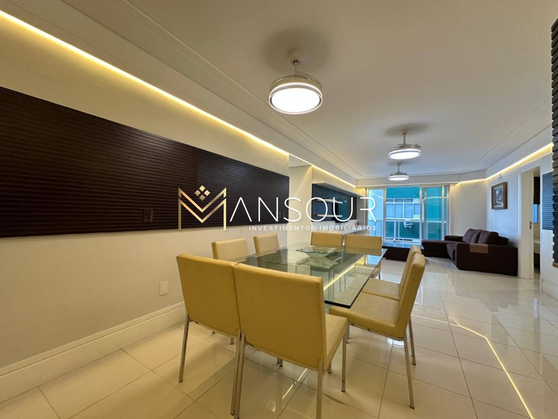 Apartamento Para Vender com 1 quarto e 2 suítes no bairro Avenida Atlântica  em Balneário Camboriú