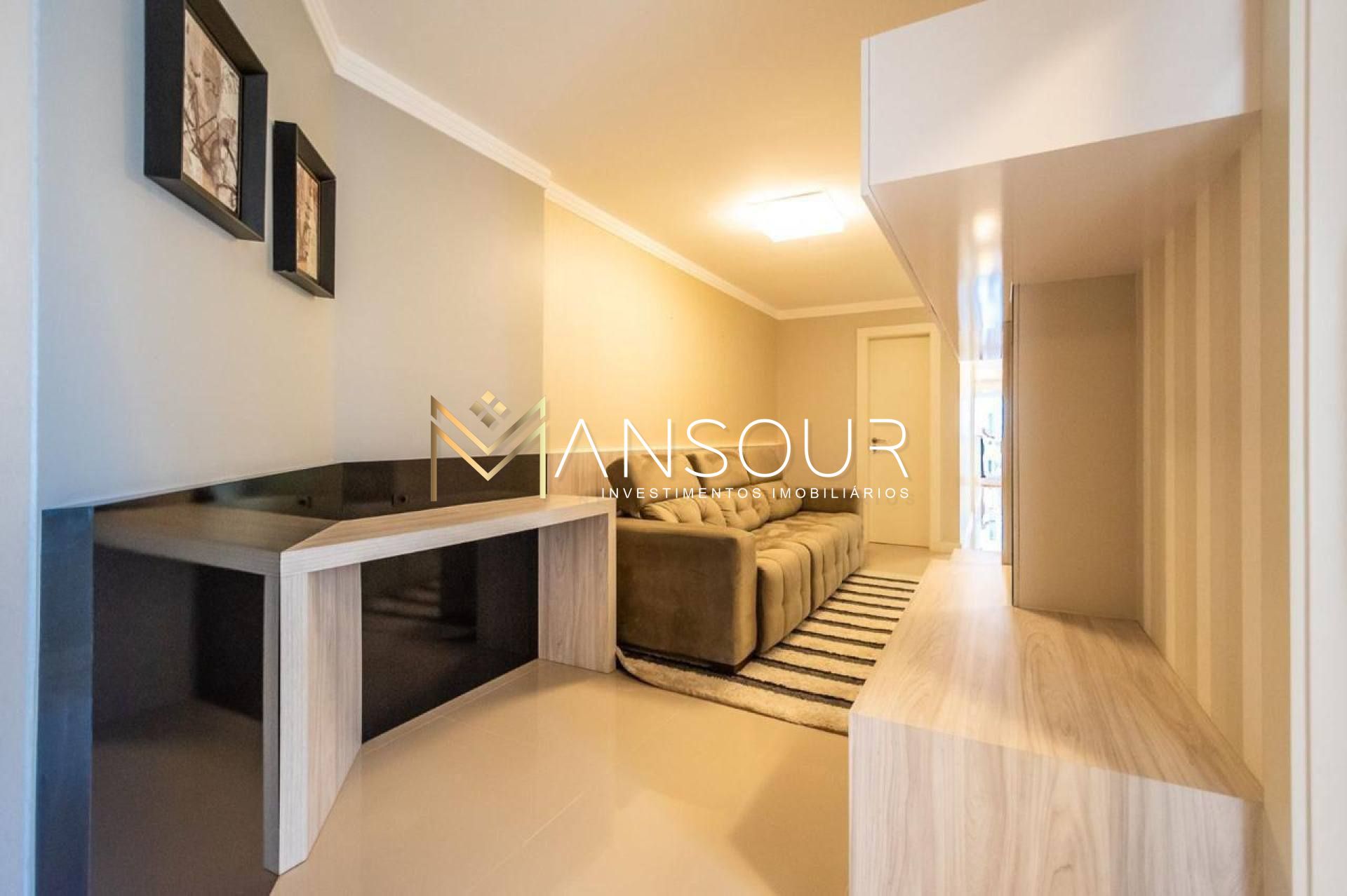 Apartamento Para Vender com 3 suítes no bairro Meia Praia em Itapema