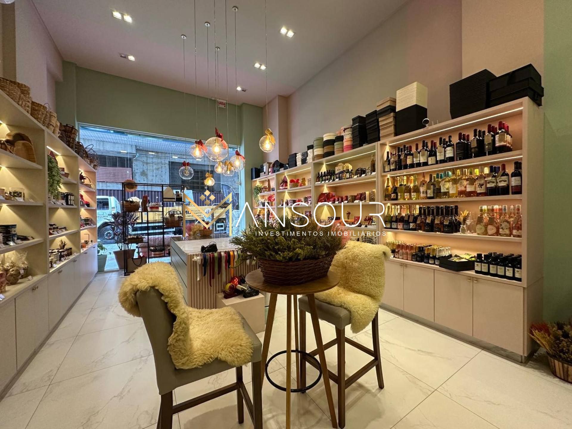 Imóvel Comercial Para Vender no bairro Meia Praia em Itapema
