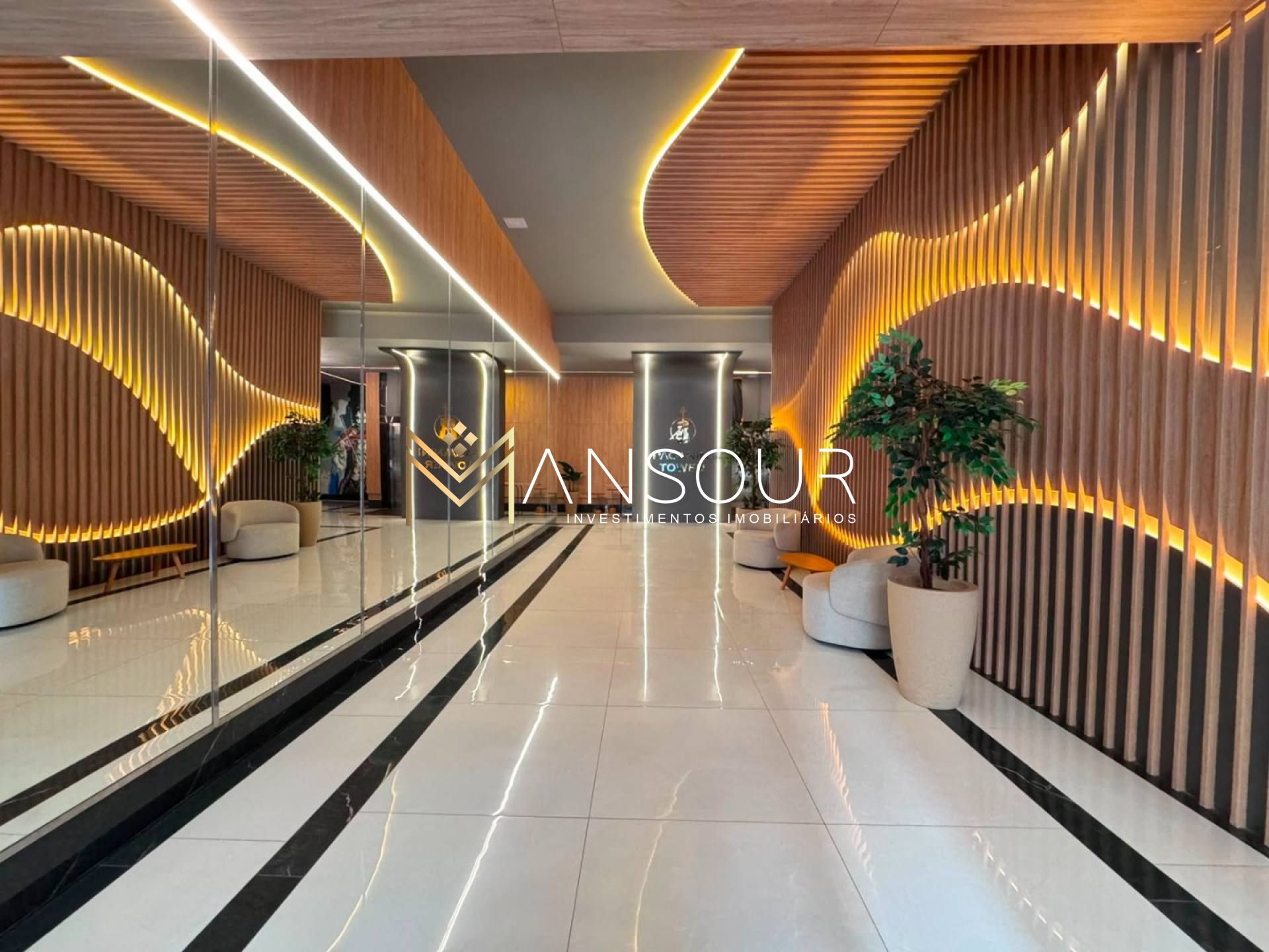 Apartamento Para Vender com 02 suítes no bairro Centro em Balneário Camboriú